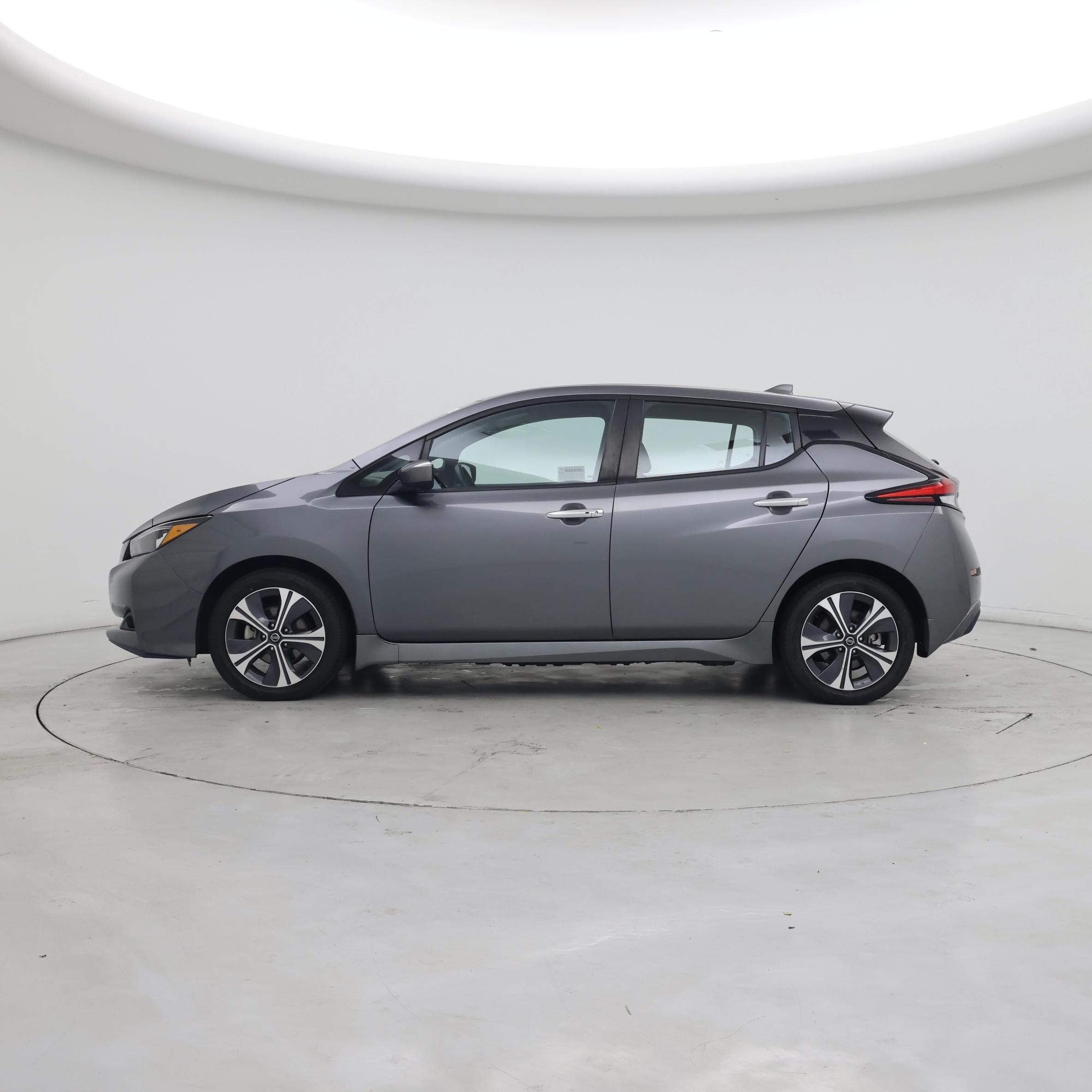 Thumbnail: 2020 Nissan Leaf - 3