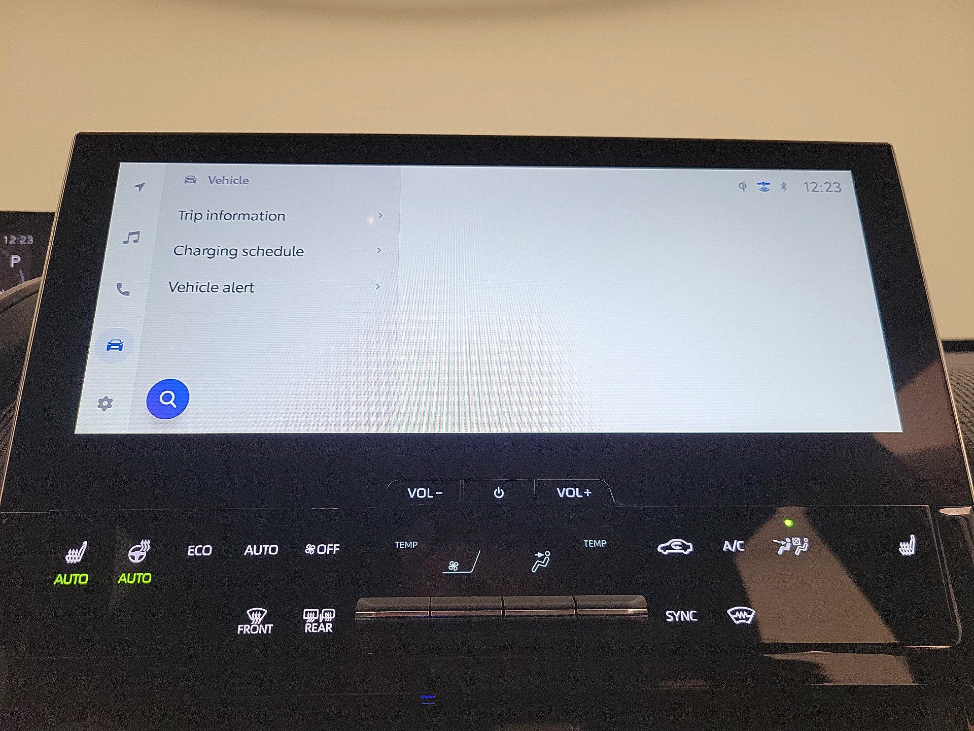 Thumbnail: 2025 Toyota bZ4X - 17