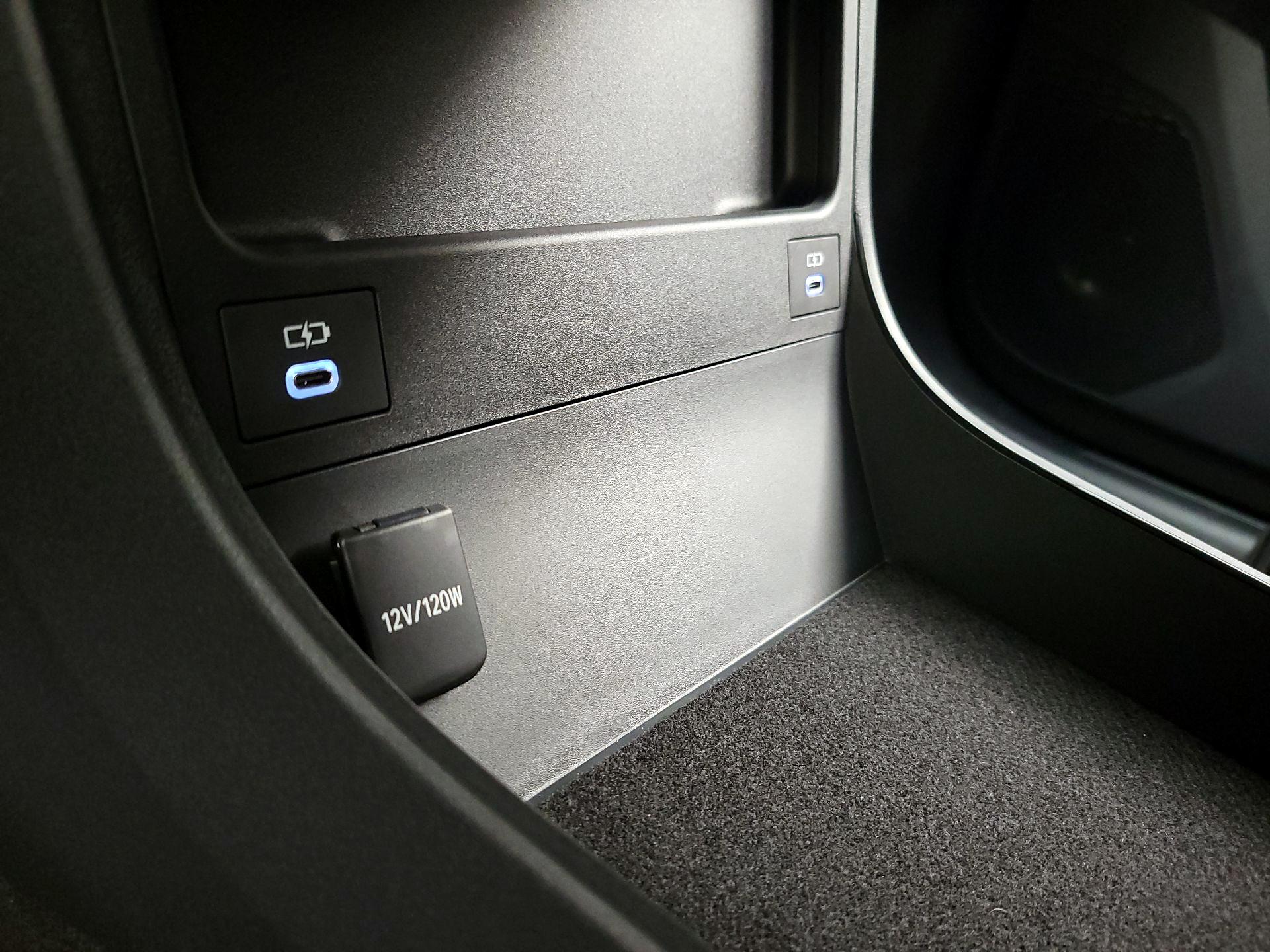 Thumbnail: 2025 Toyota bZ4X - 19