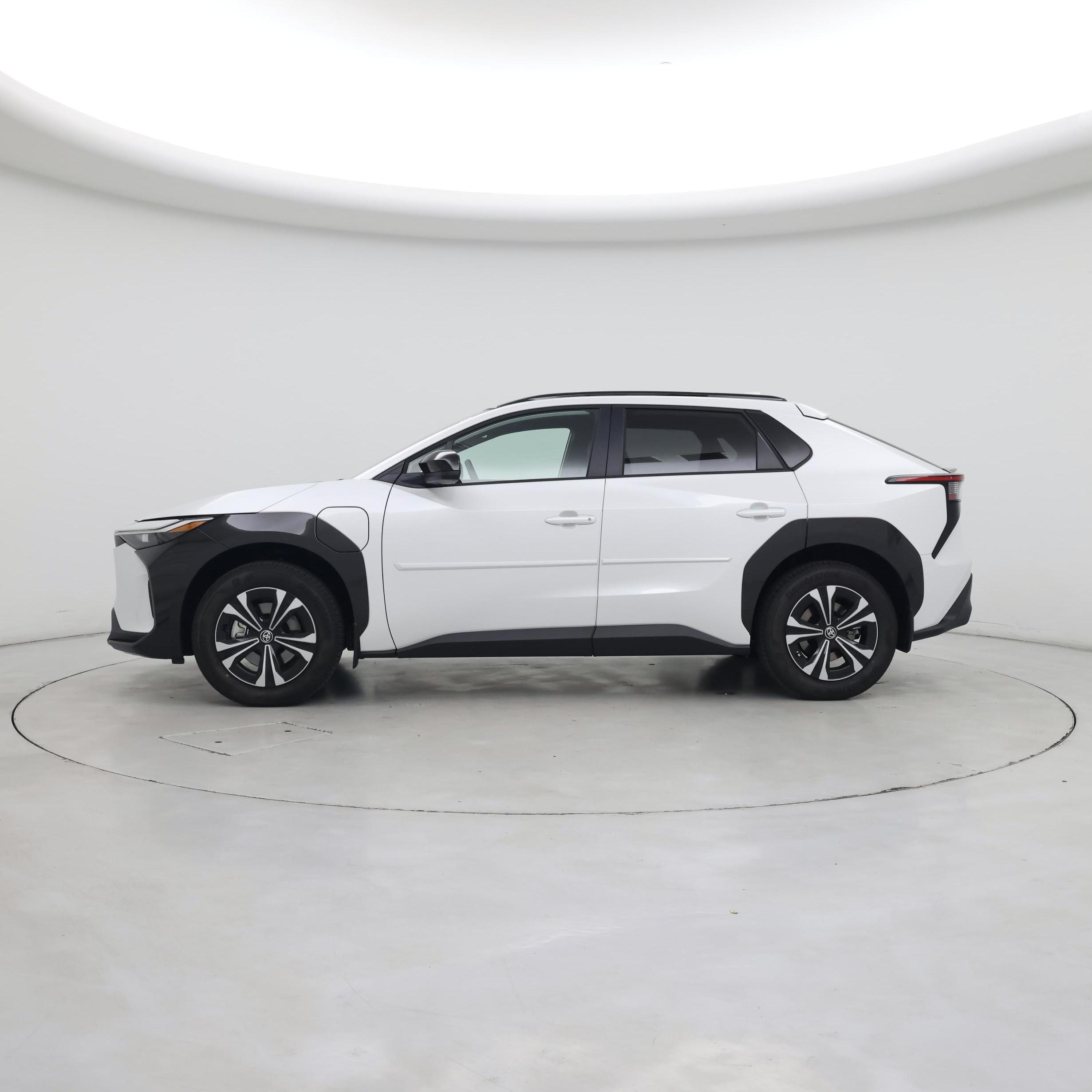 Thumbnail: 2025 Toyota bZ4X - 3