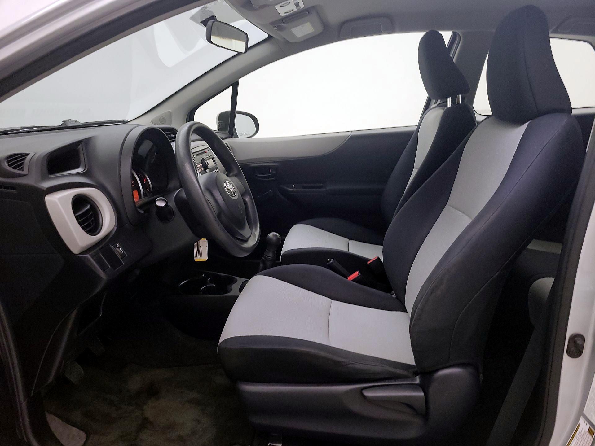 Thumbnail: 2014 Toyota Yaris - 11