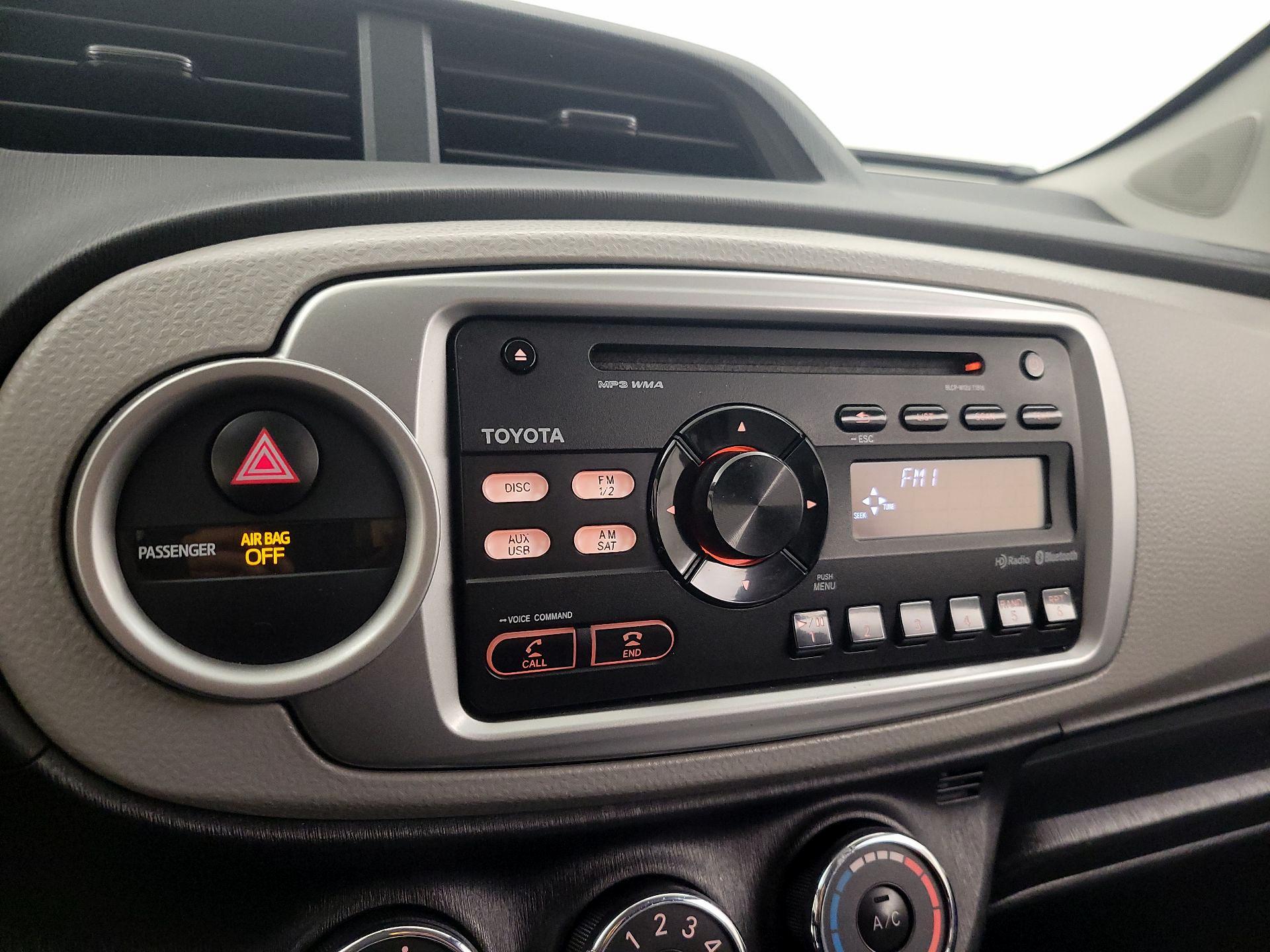 Thumbnail: 2014 Toyota Yaris - 14