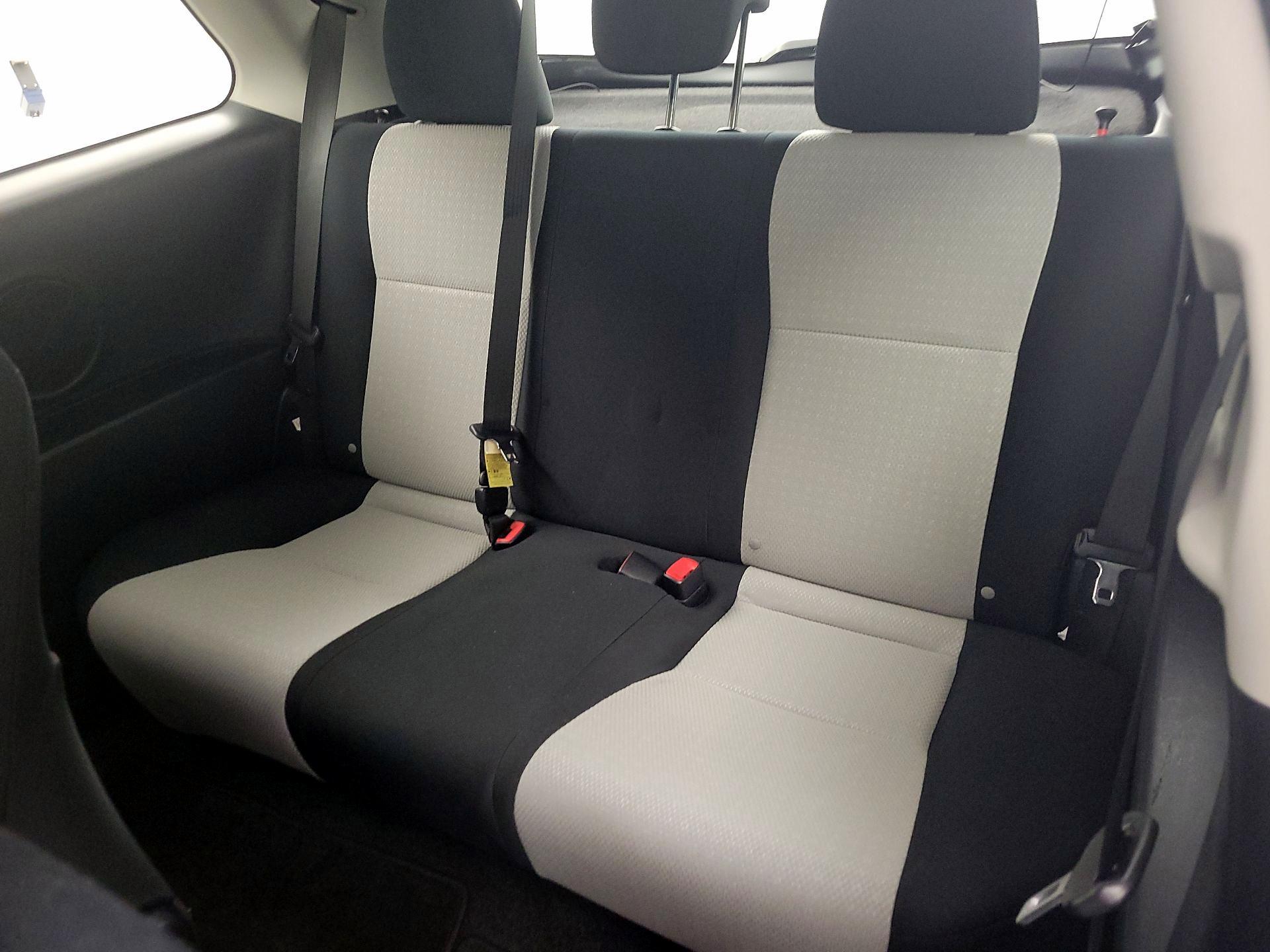 Thumbnail: 2014 Toyota Yaris - 18