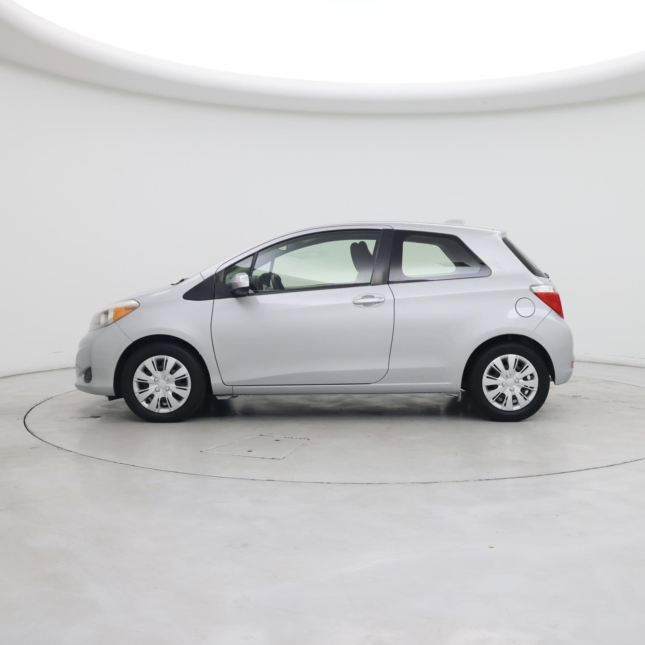 Thumbnail: 2014 Toyota Yaris - 3