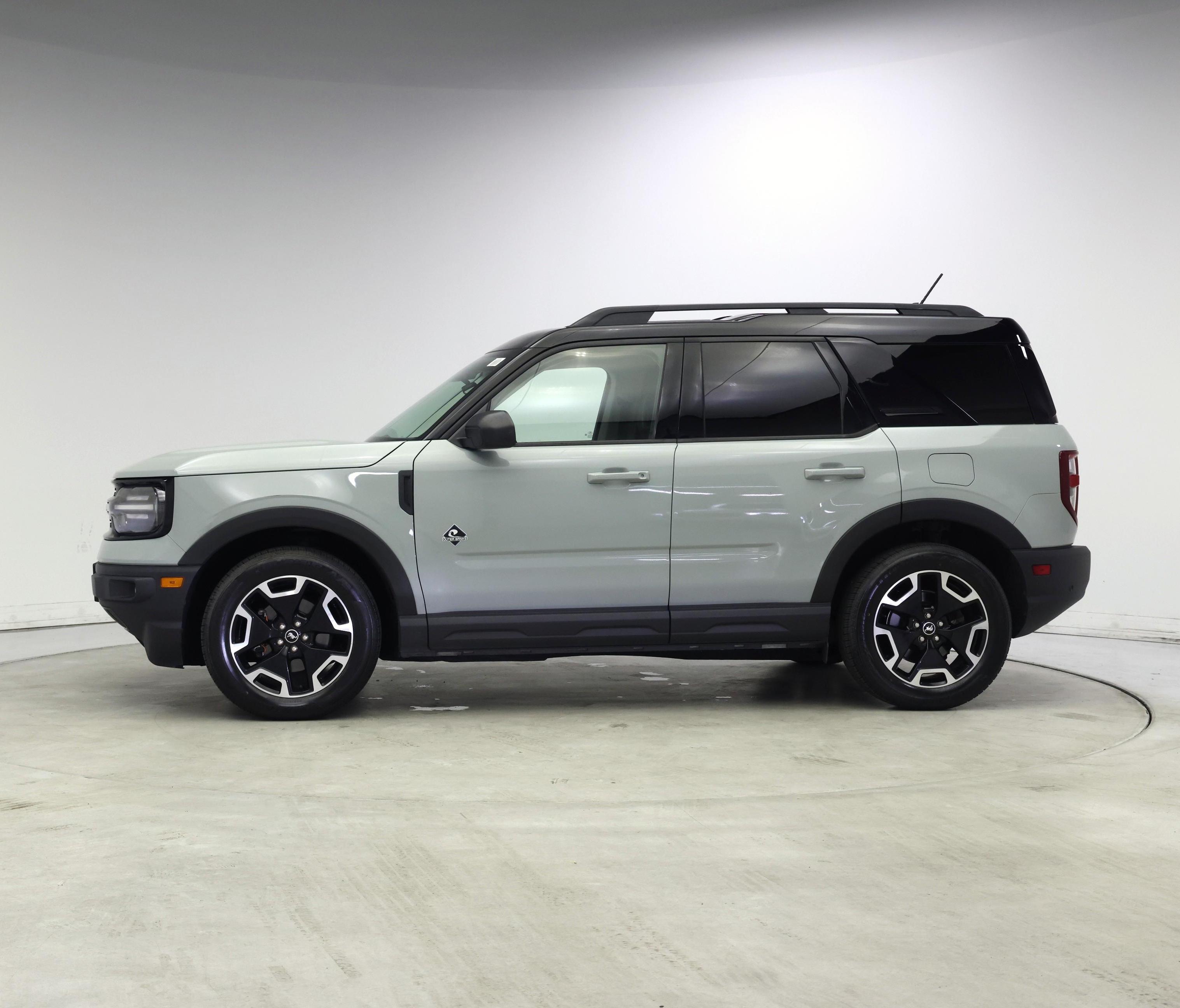 Thumbnail: 2021 Ford Bronco Sport - 3