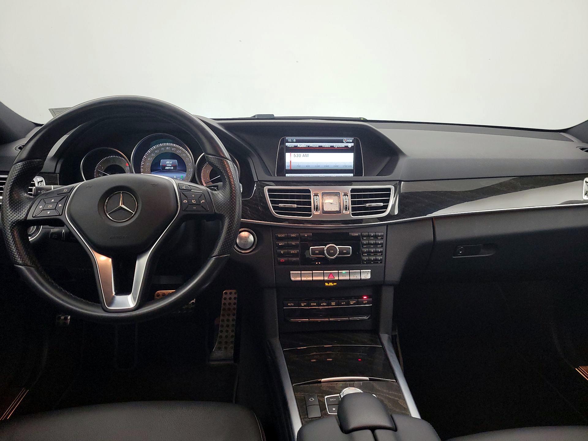 Thumbnail: 2015 Mercedes-Benz E-Class - 9