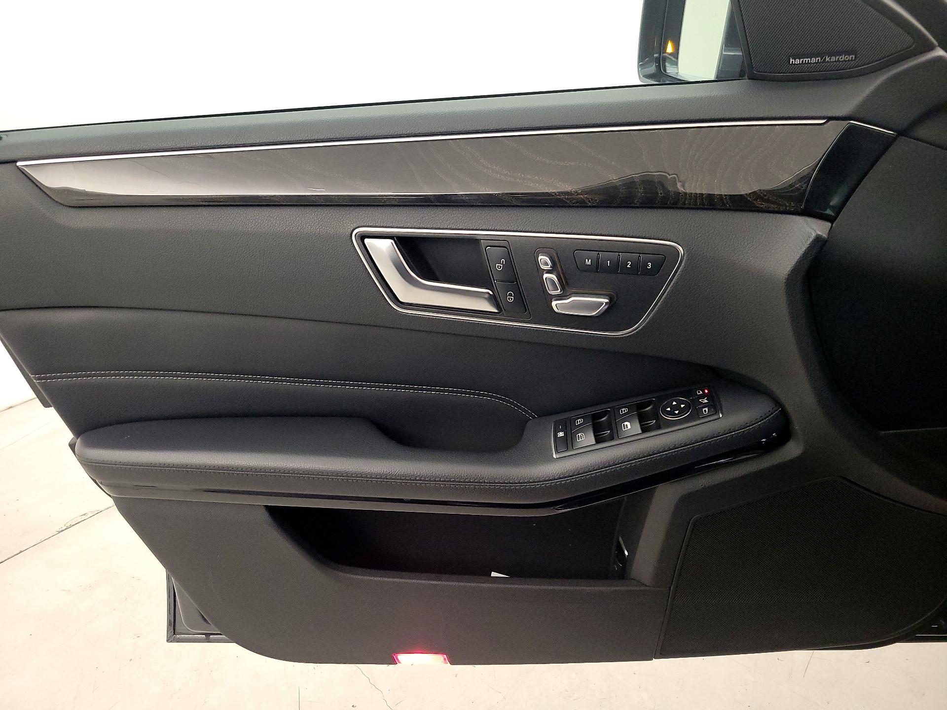 Thumbnail: 2015 Mercedes-Benz E-Class - 12