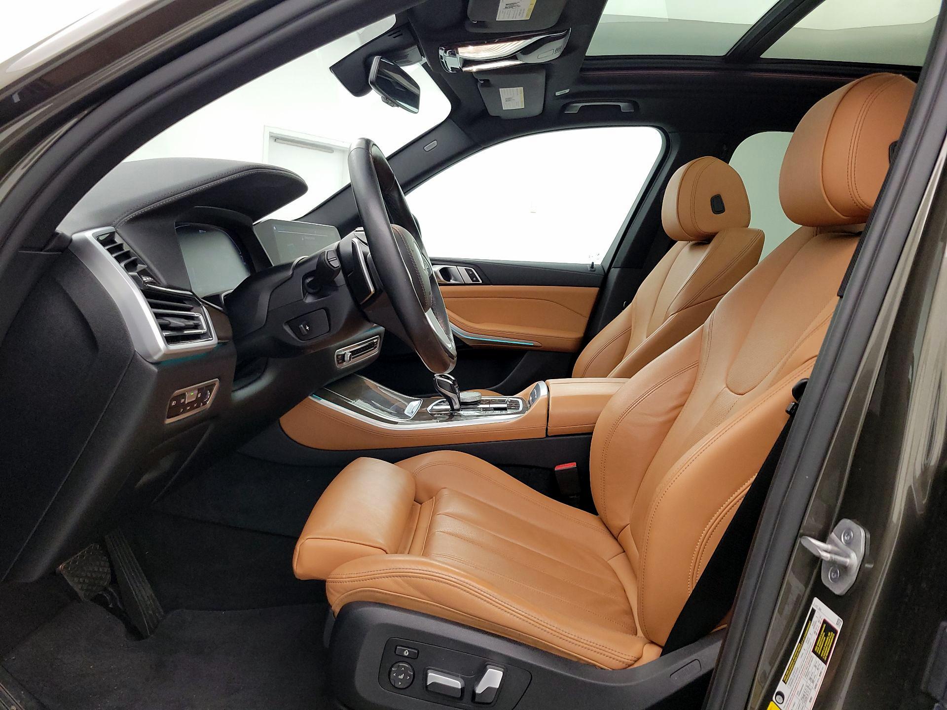 Thumbnail: 2021 BMW X5 - 11