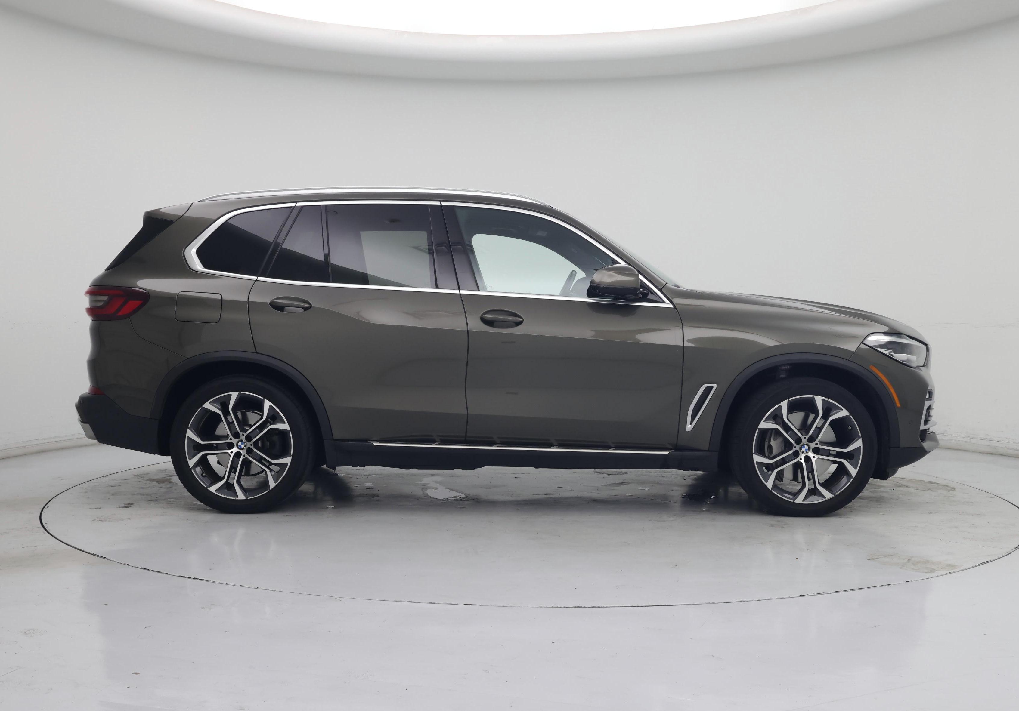 Thumbnail: 2021 BMW X5 - 7