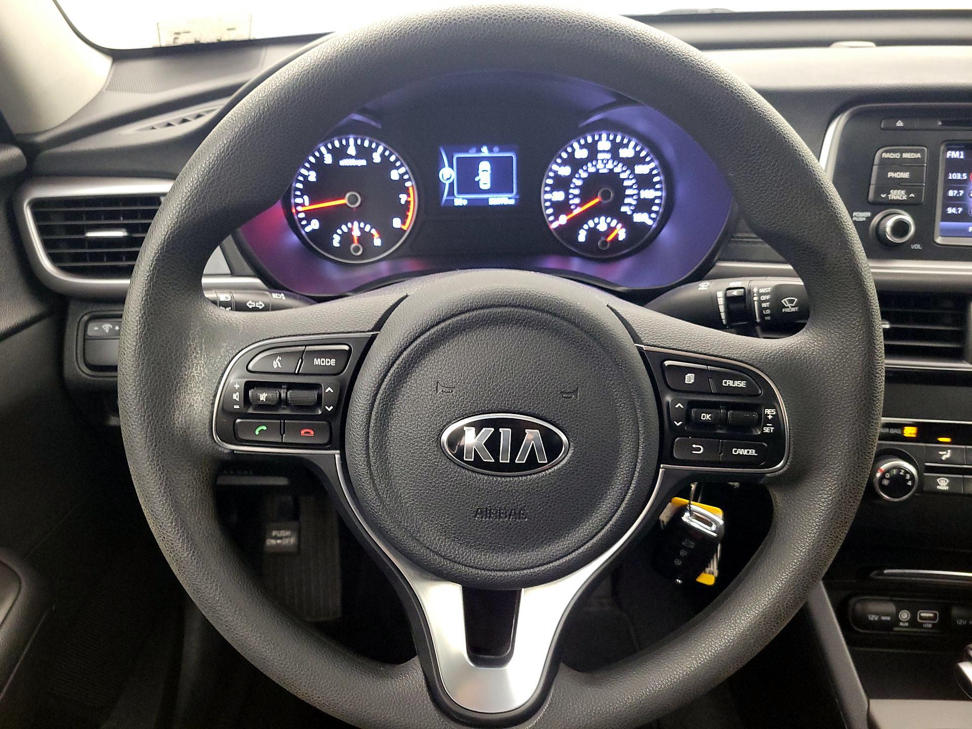 Thumbnail: 2017 Kia Optima - 10