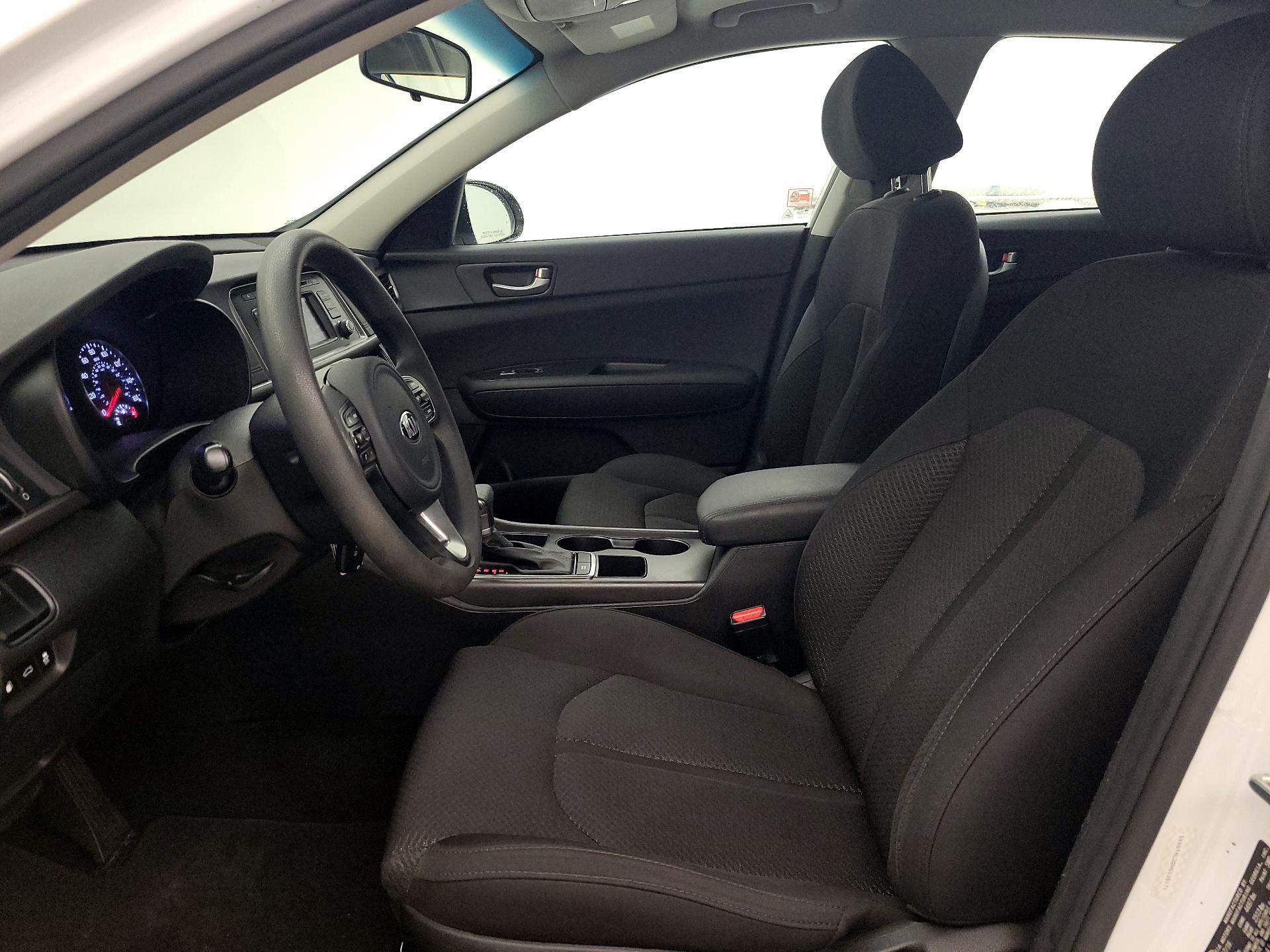 Thumbnail: 2017 Kia Optima - 11