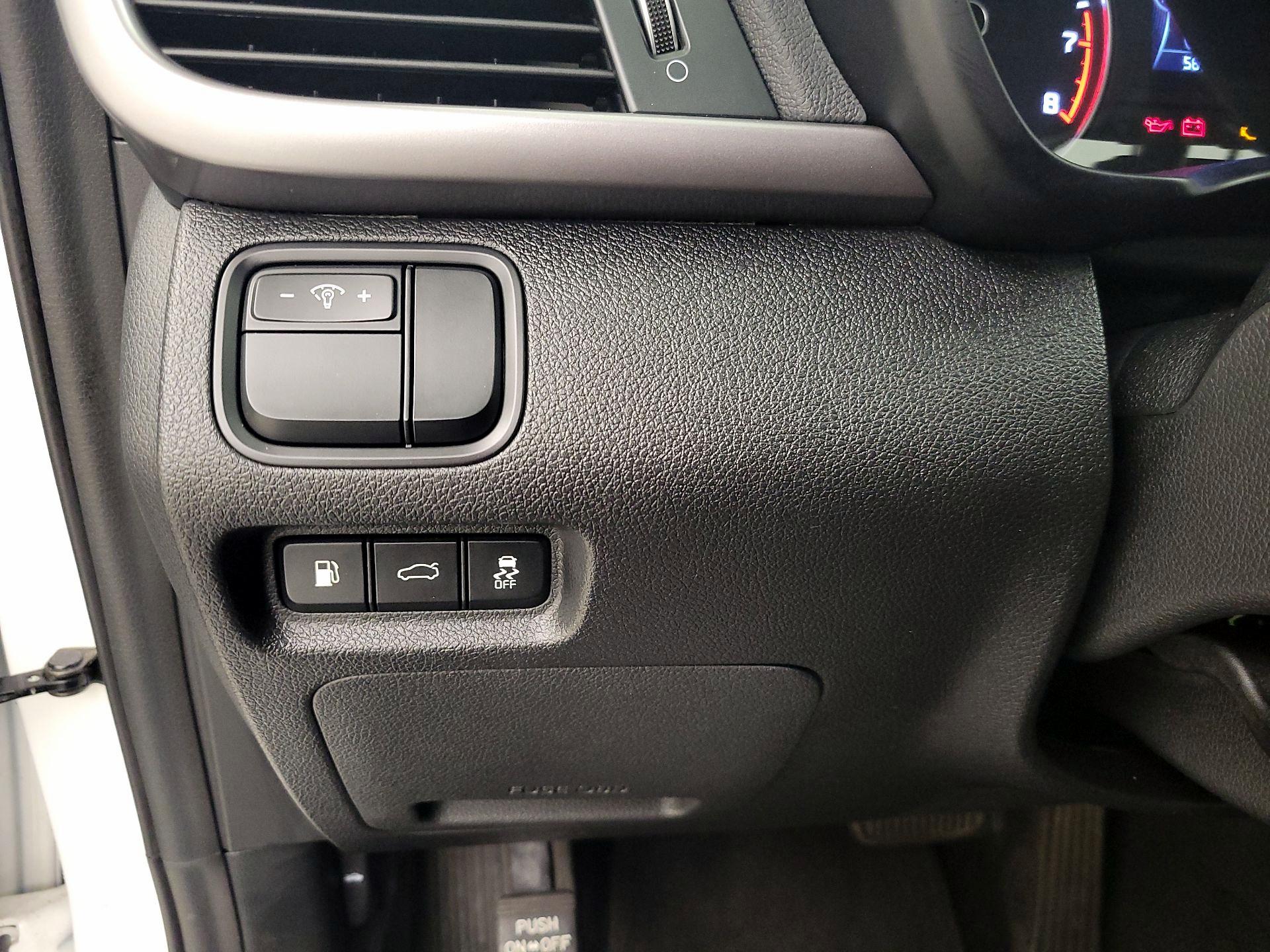 Thumbnail: 2017 Kia Optima - 13