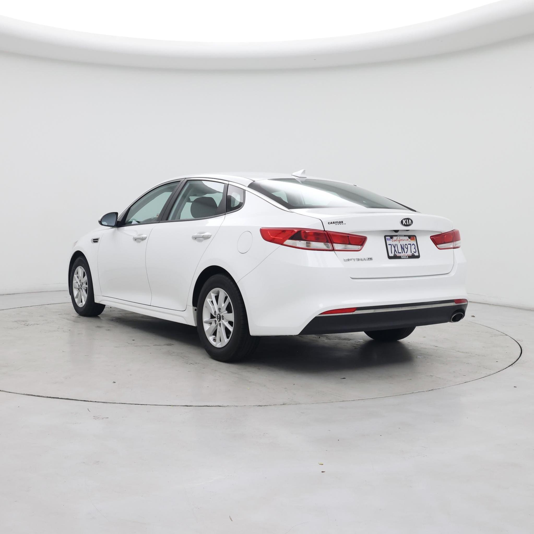 Thumbnail: 2017 Kia Optima - 2