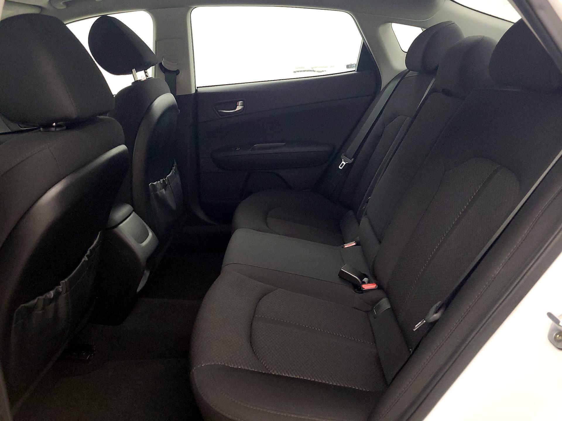 Thumbnail: 2017 Kia Optima - 19