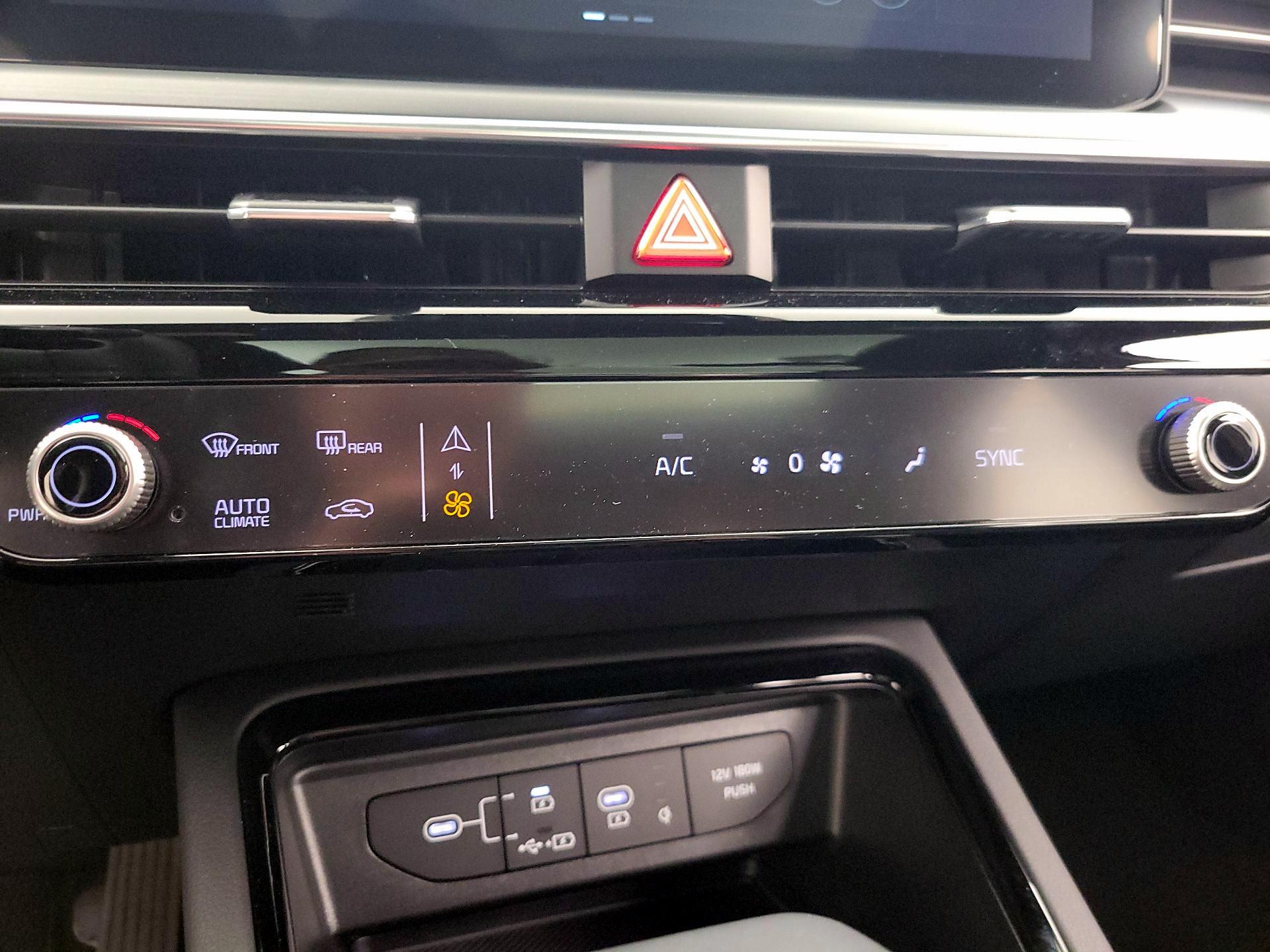 Thumbnail: 2025 Kia K5 - 16