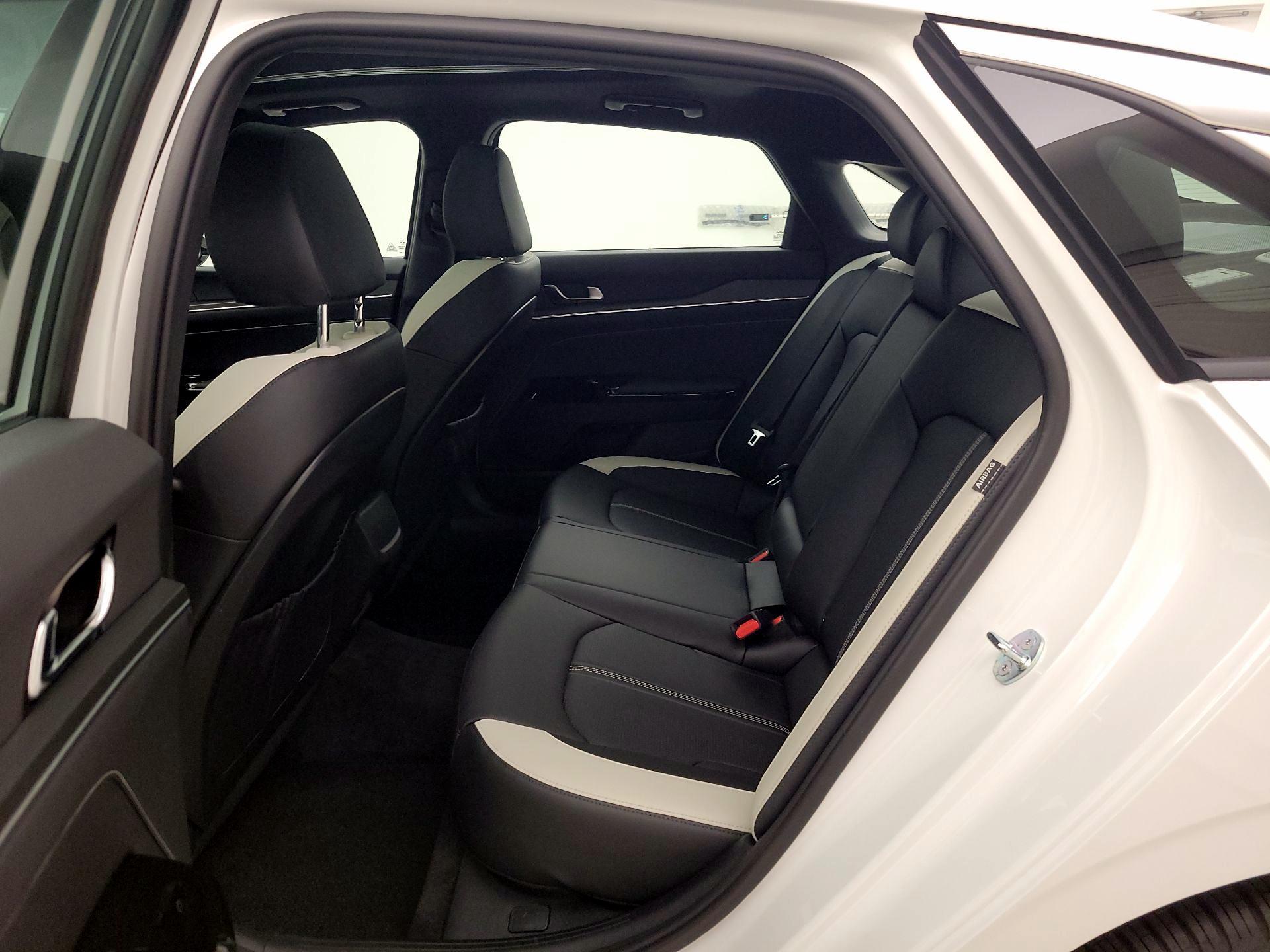 Thumbnail: 2025 Kia K5 - 20