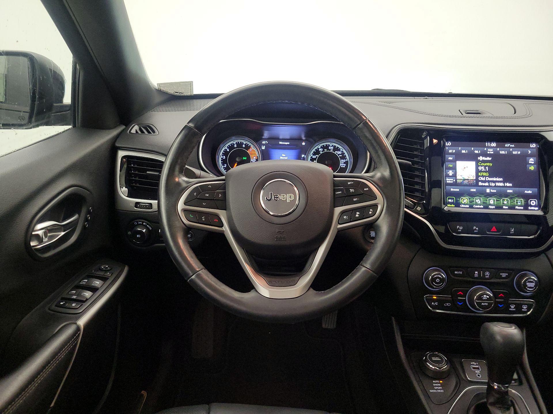 Thumbnail: 2020 Jeep Cherokee - 10