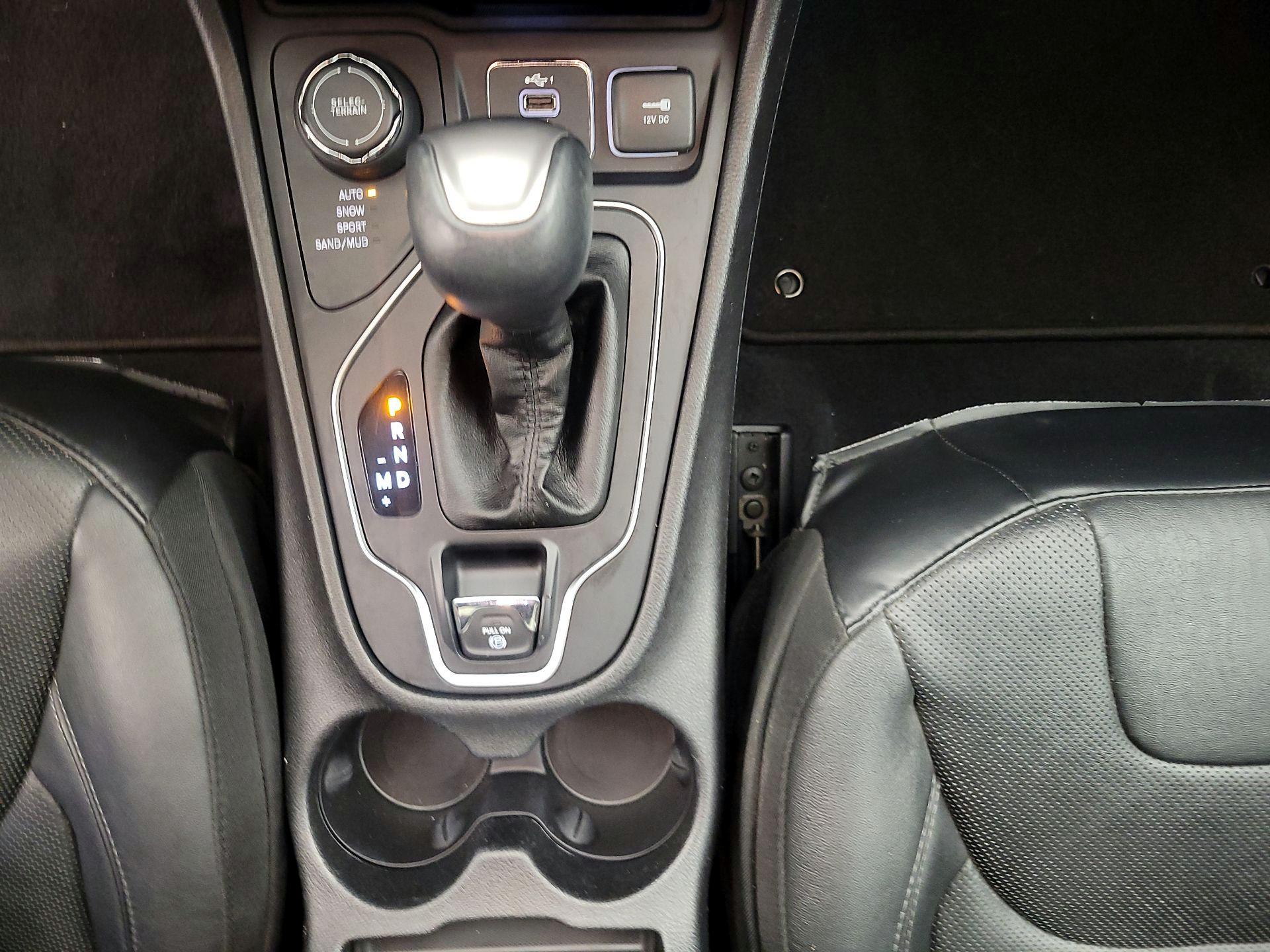 Thumbnail: 2020 Jeep Cherokee - 17