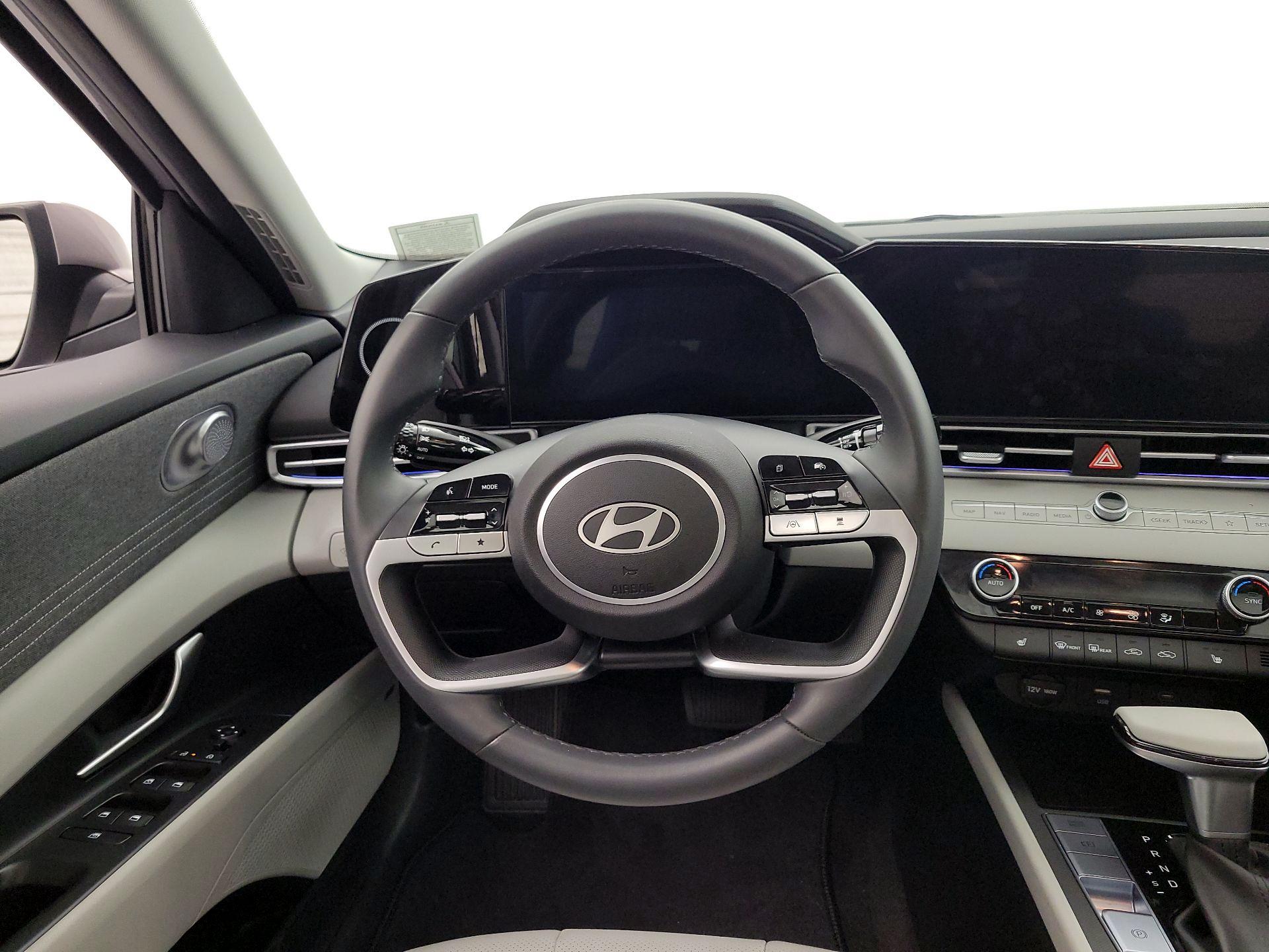 Thumbnail: 2025 Hyundai Elantra - 10