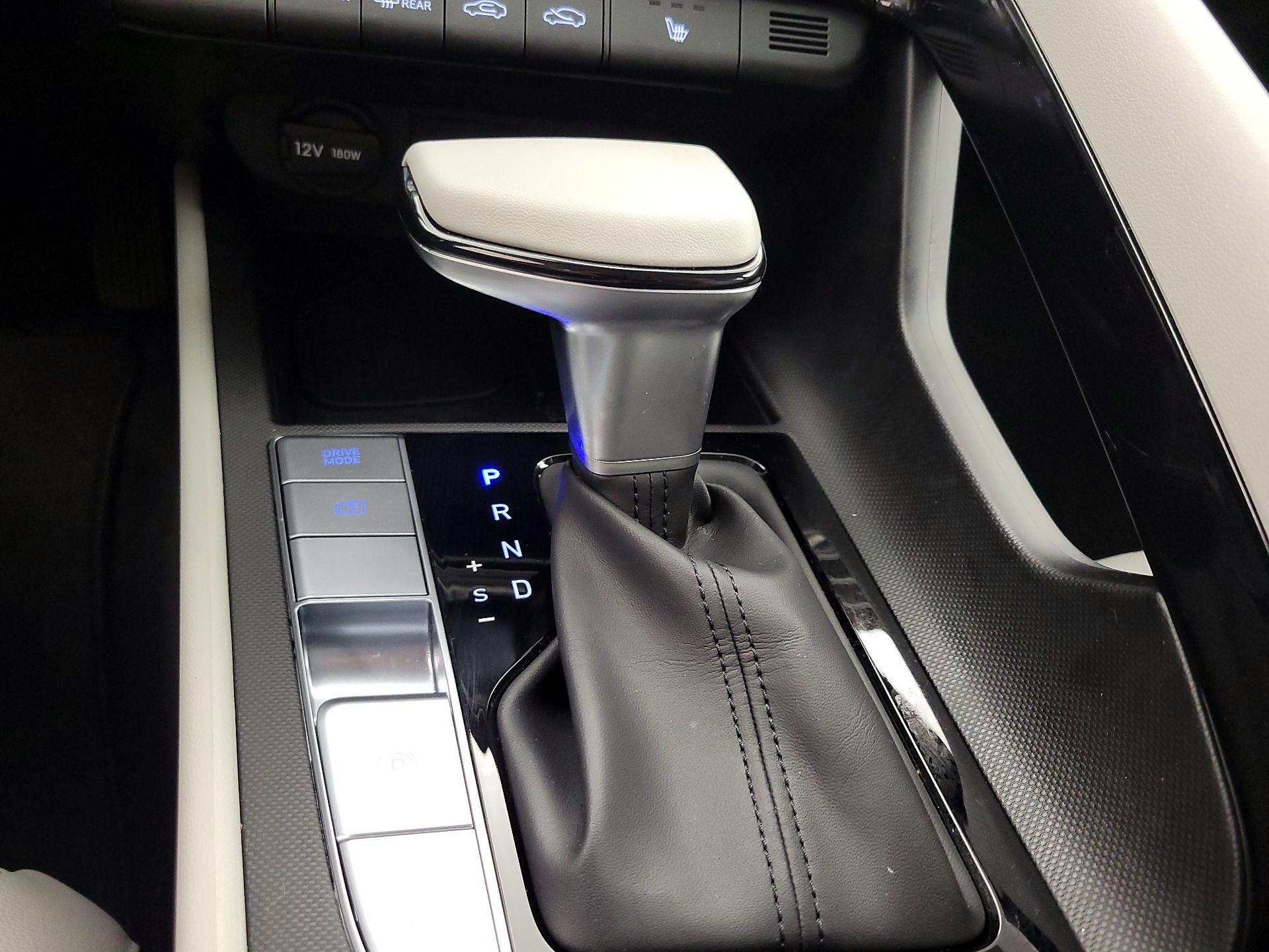 Thumbnail: 2025 Hyundai Elantra - 18