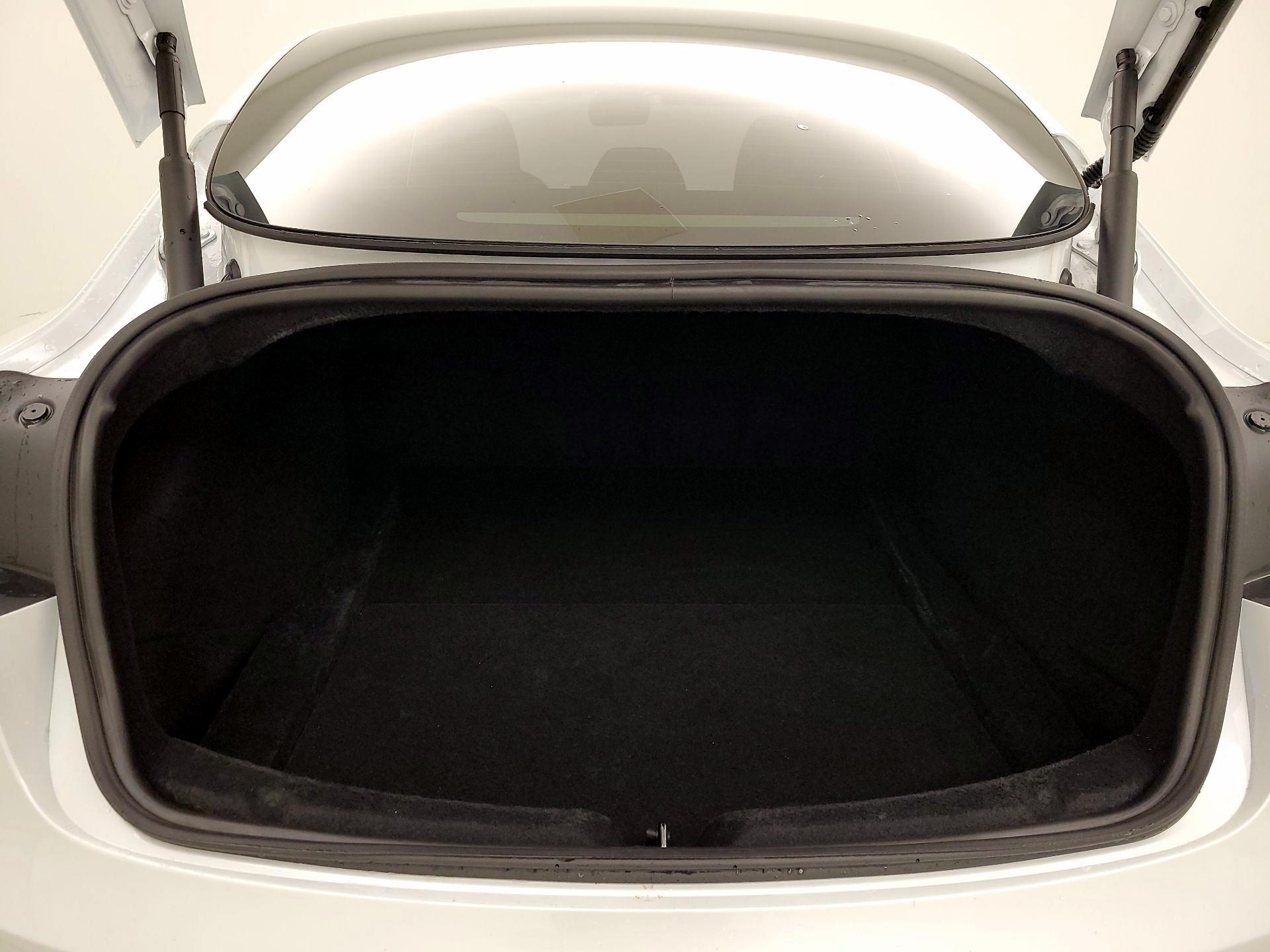 Thumbnail: 2024 Tesla Model 3 - 19