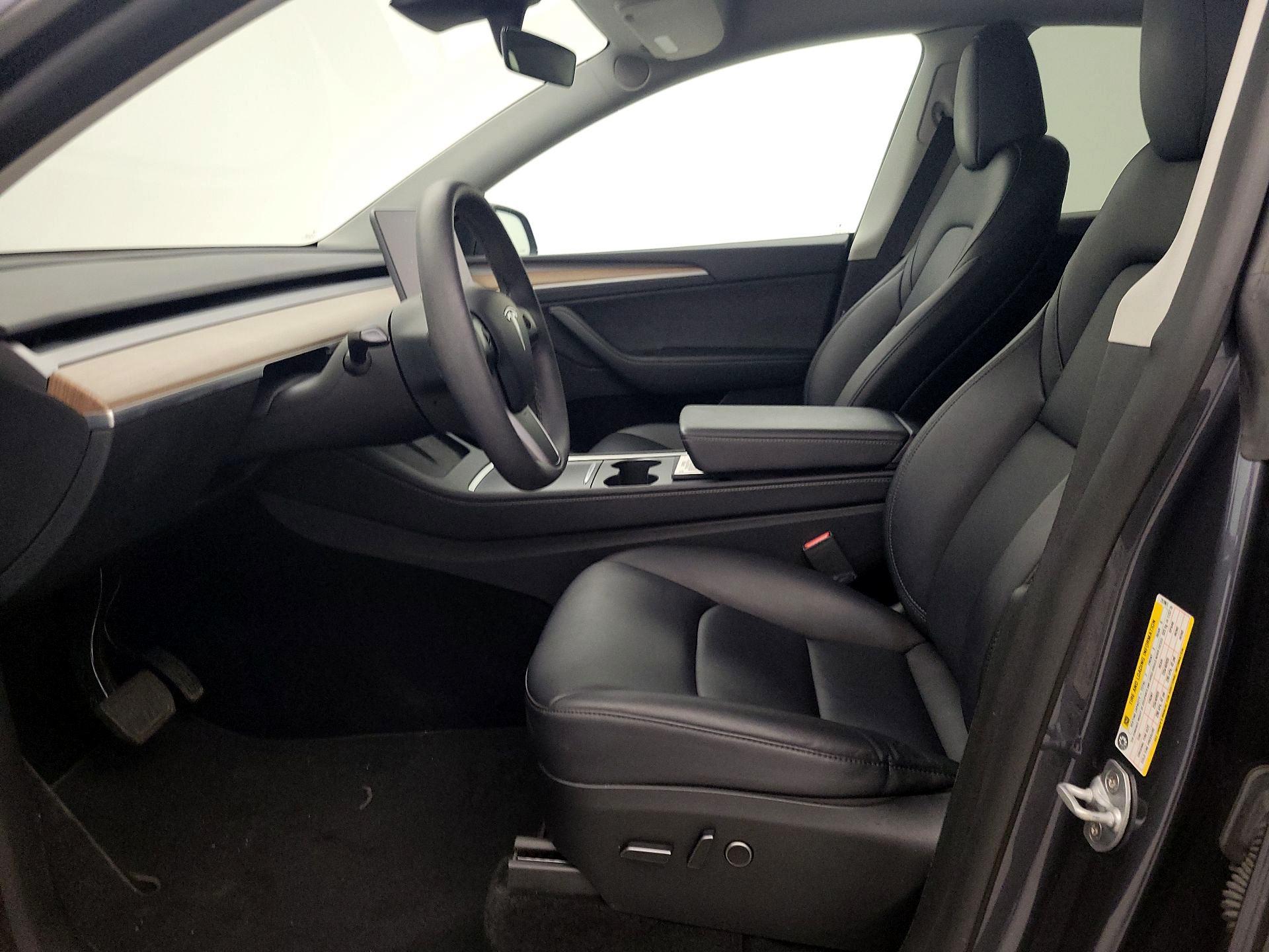 Thumbnail: 2023 Tesla Model Y - 11