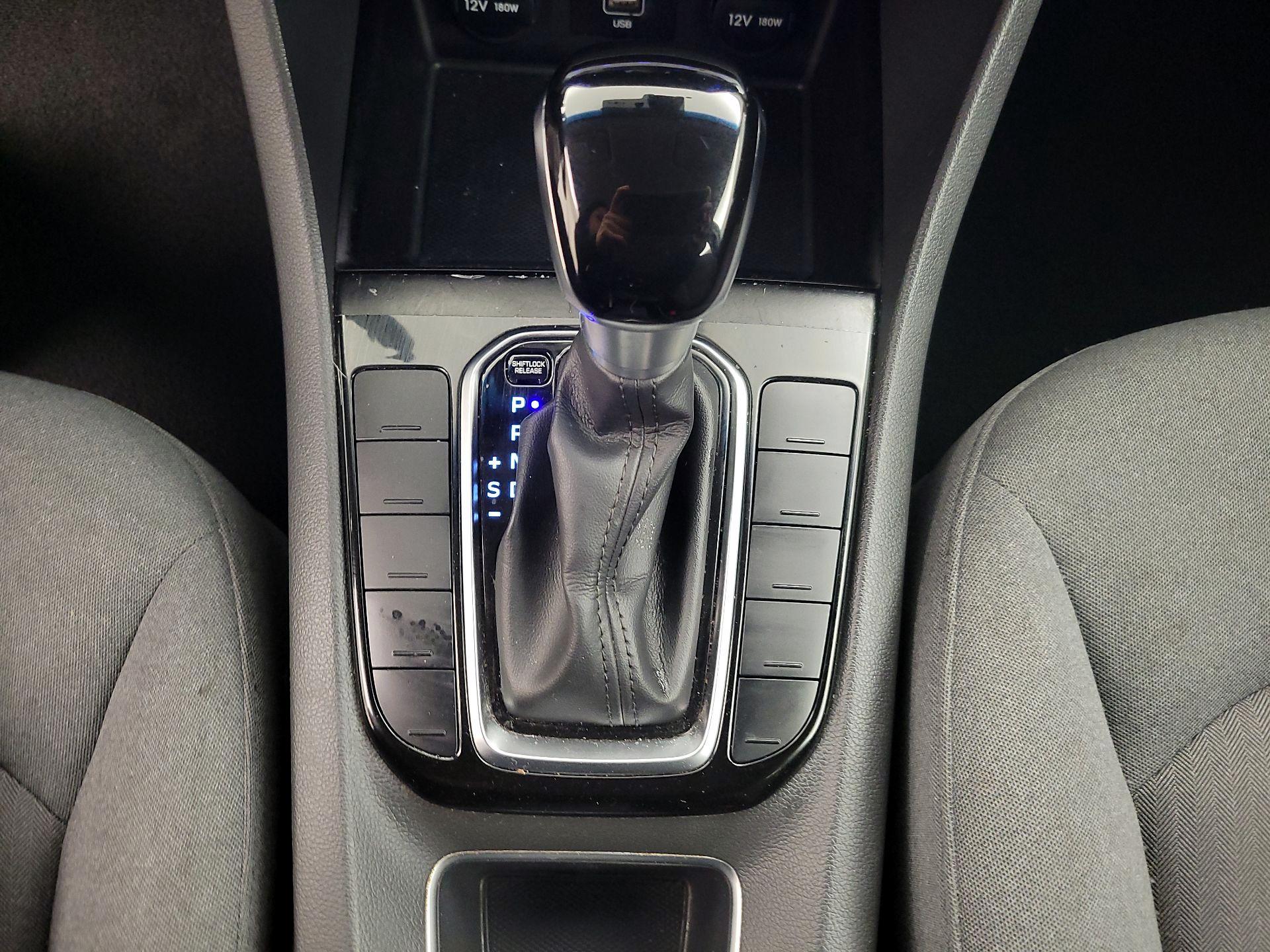 Thumbnail: 2020 Hyundai Ioniq - 17