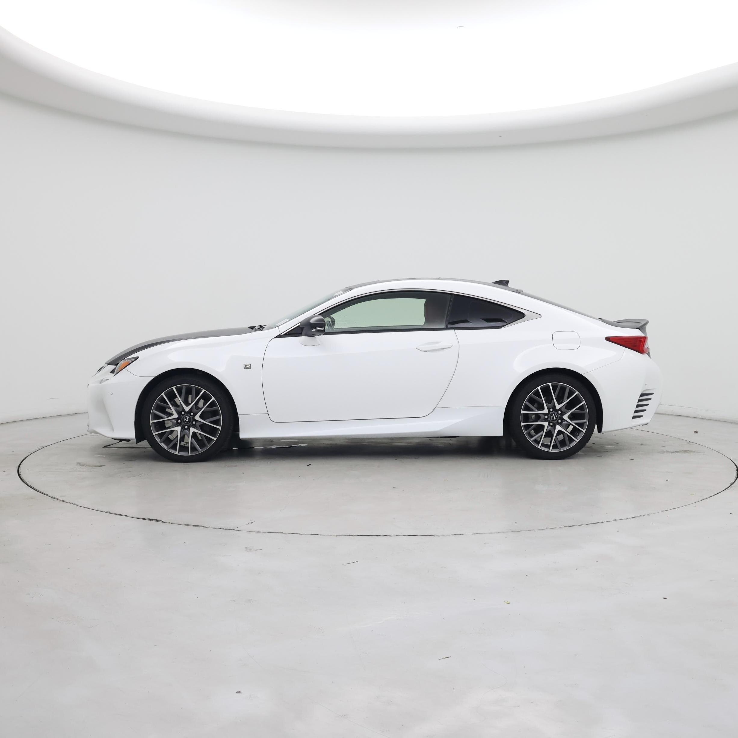 Thumbnail: 2016 Lexus RC - 3