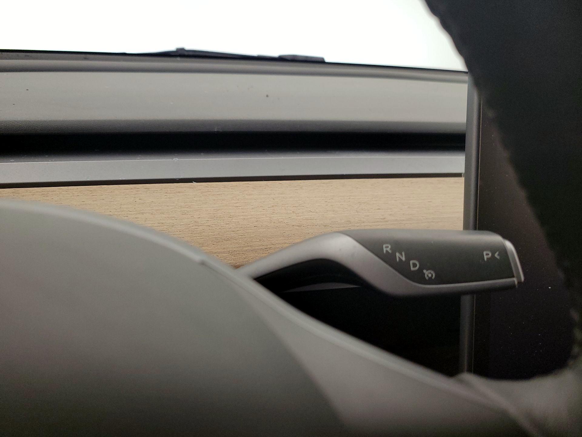 Thumbnail: 2022 Tesla Model 3 - 17