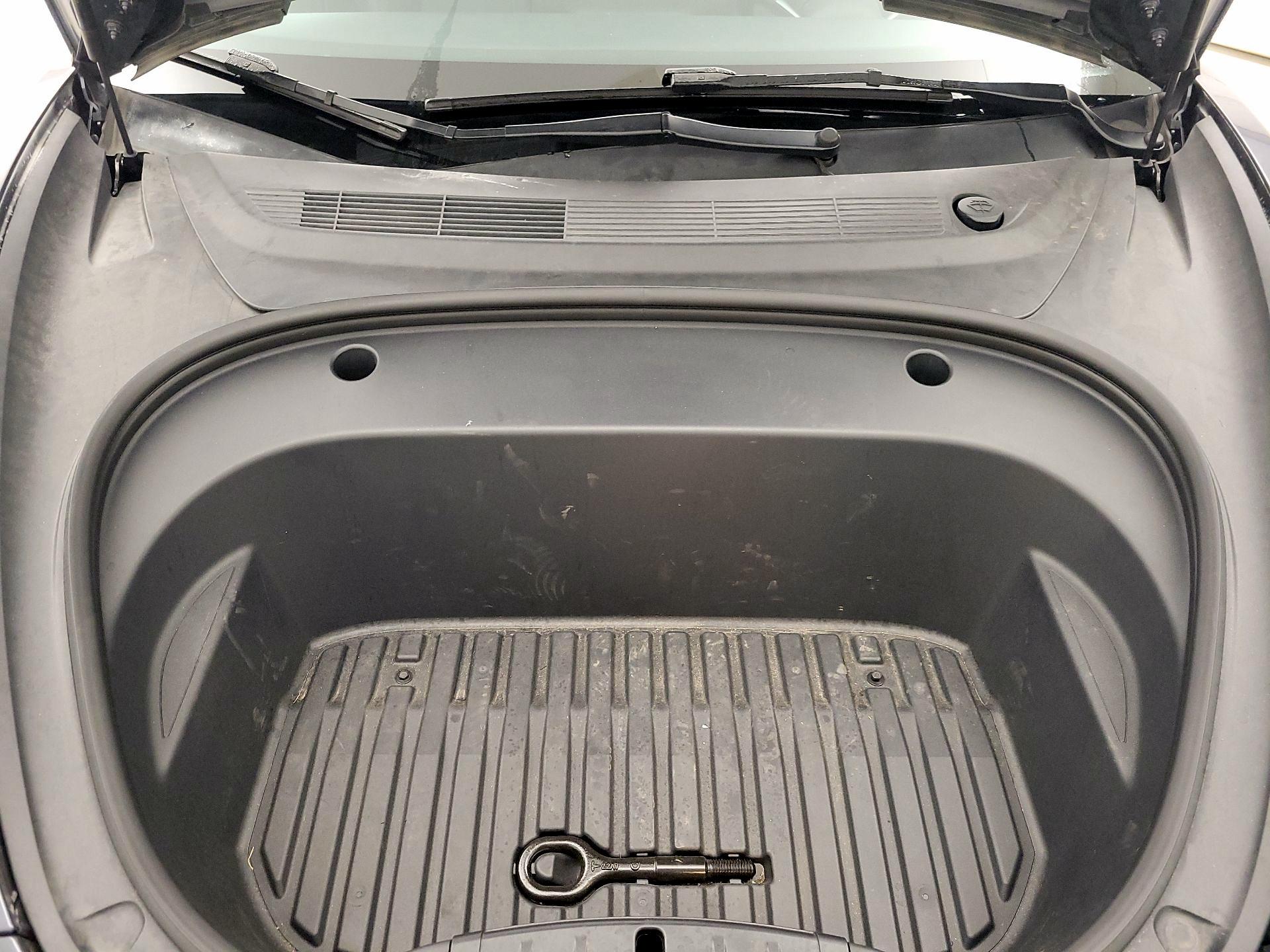 Thumbnail: 2022 Tesla Model 3 - 20