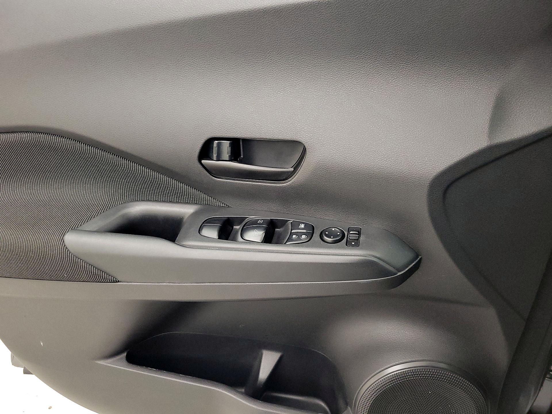 Thumbnail: 2019 Nissan Kicks - 12