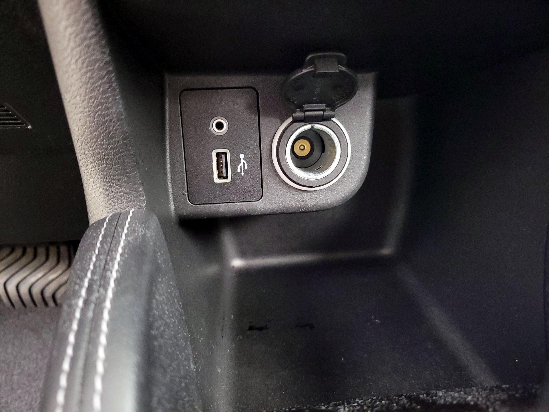 Thumbnail: 2019 Nissan Kicks - 18