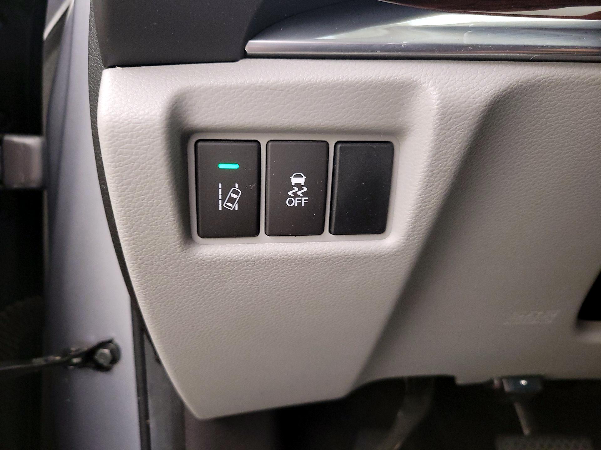 Thumbnail: 2016 Acura MDX - 13