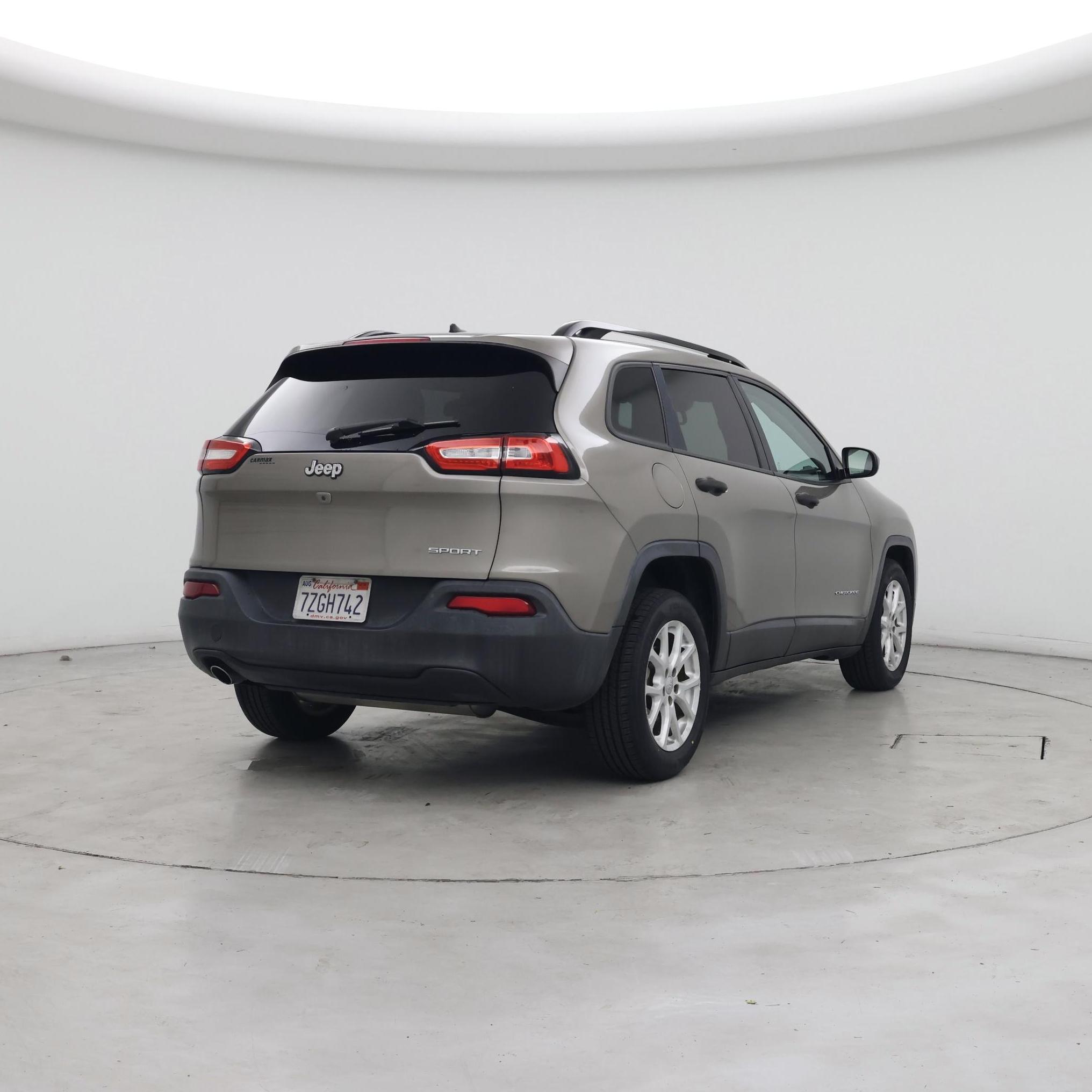 Thumbnail: 2016 Jeep Cherokee - 8