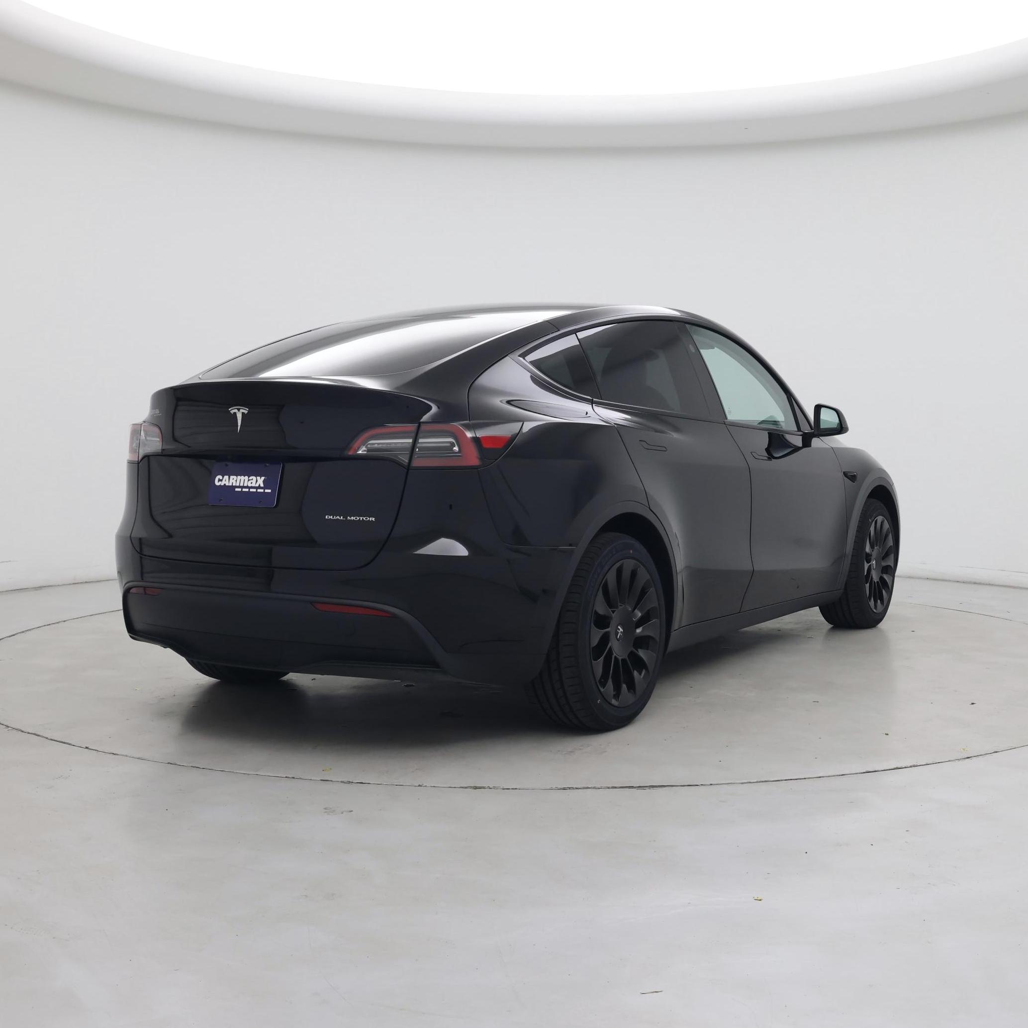 Thumbnail: 2023 Tesla Model Y - 8