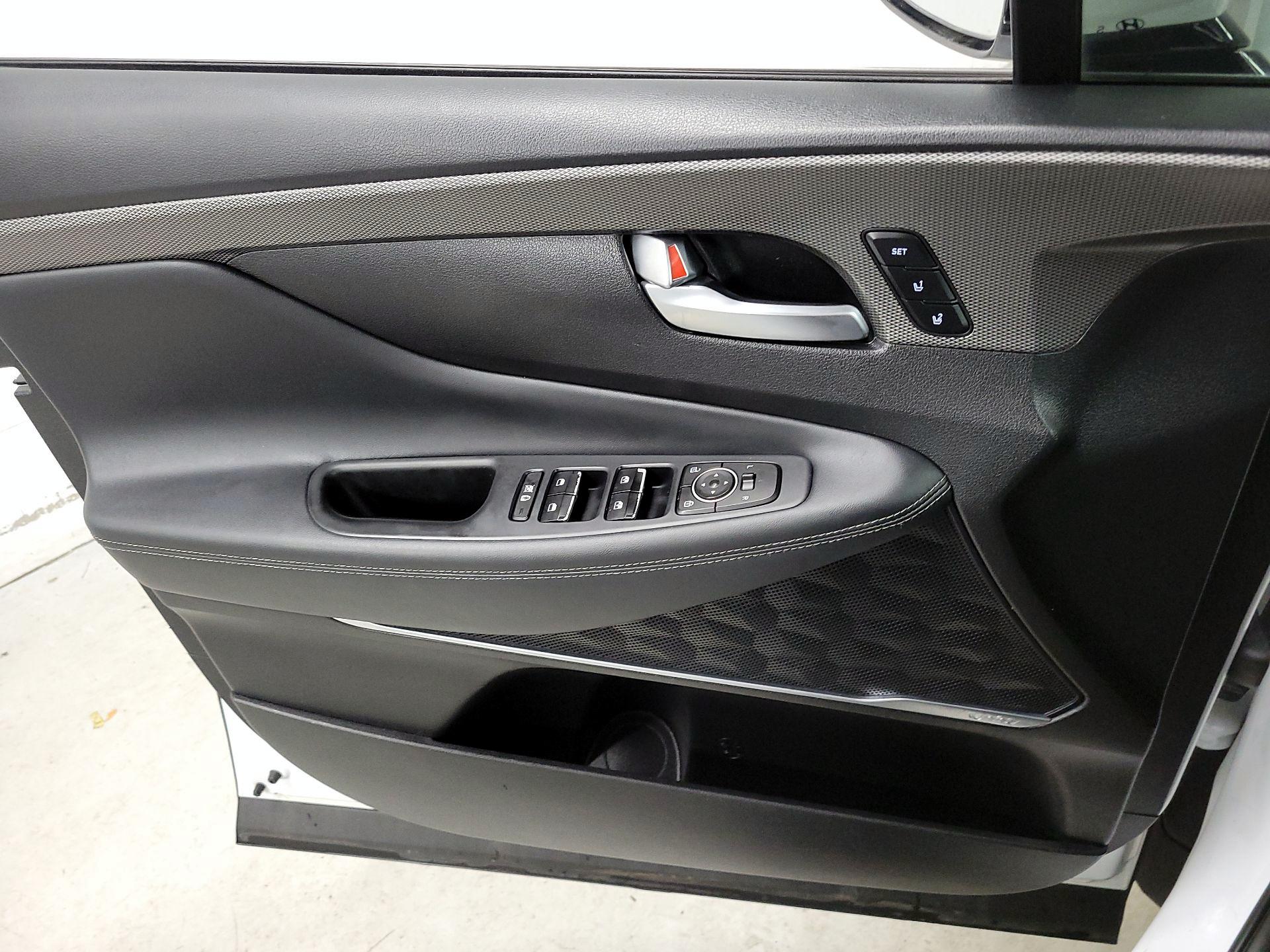 Thumbnail: 2019 Hyundai Santa Fe - 10