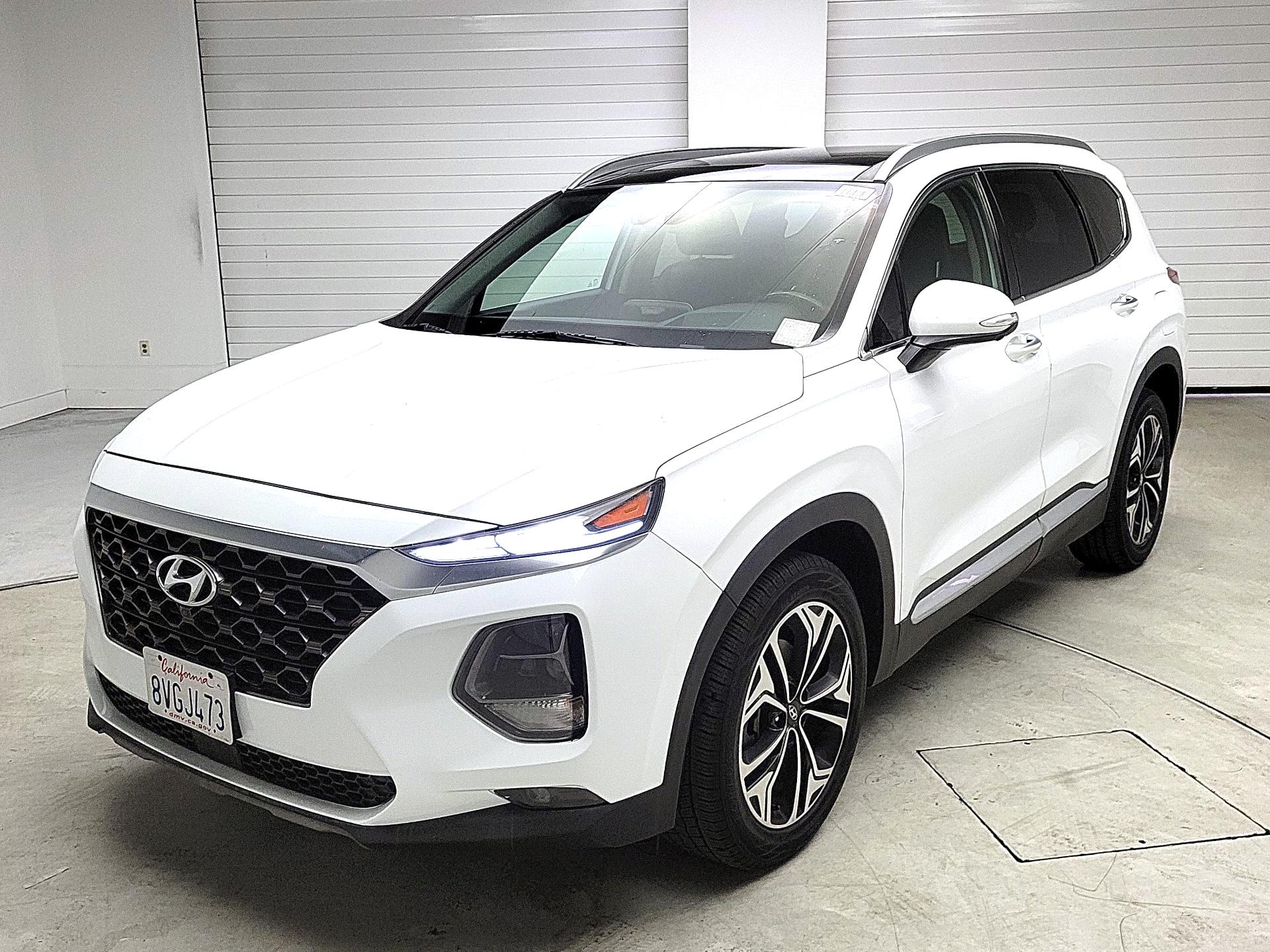 Thumbnail: 2019 Hyundai Santa Fe - 3