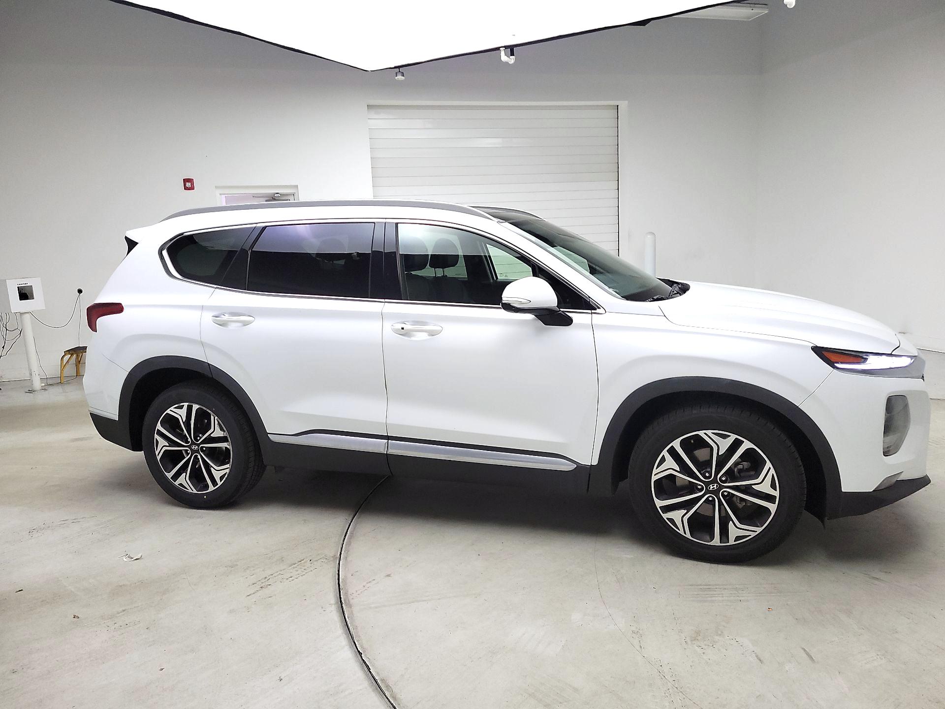 Thumbnail: 2019 Hyundai Santa Fe - 4