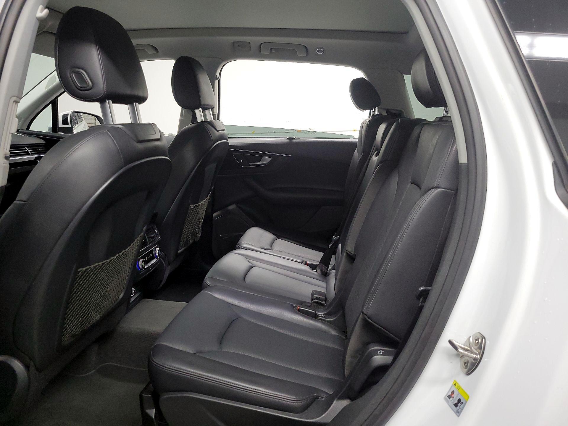 Thumbnail: 2019 Audi Q7 - 15