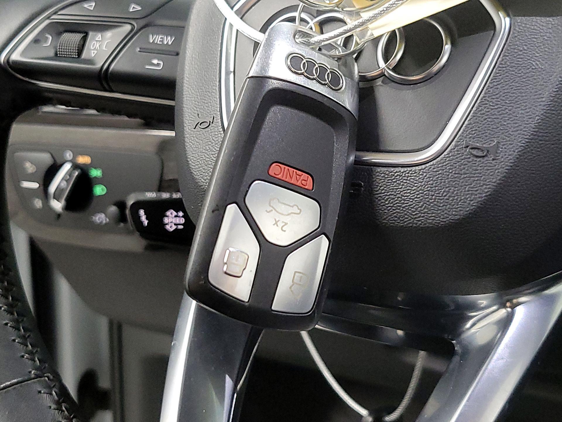 Thumbnail: 2019 Audi Q7 - 18