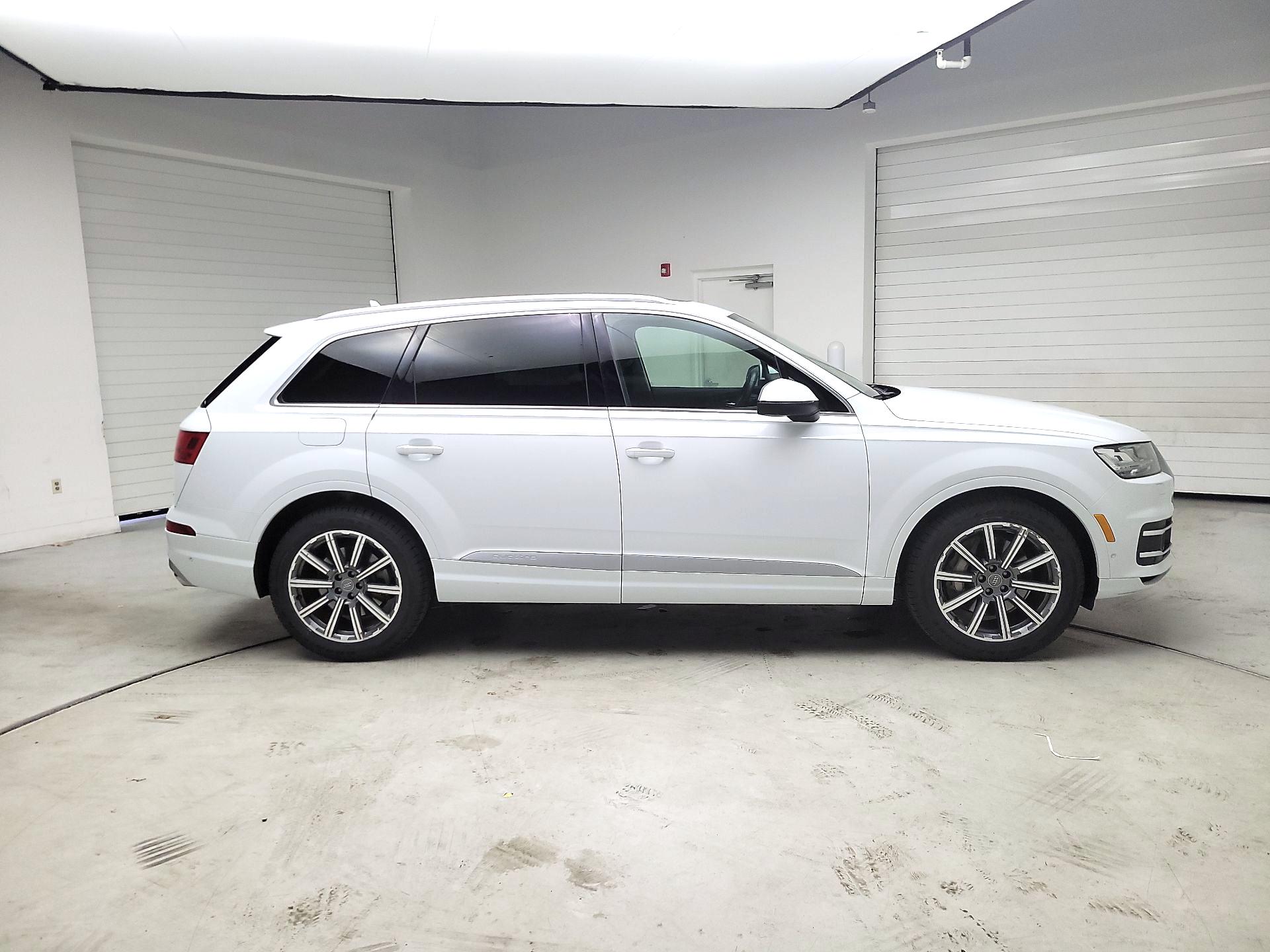 Thumbnail: 2019 Audi Q7 - 4