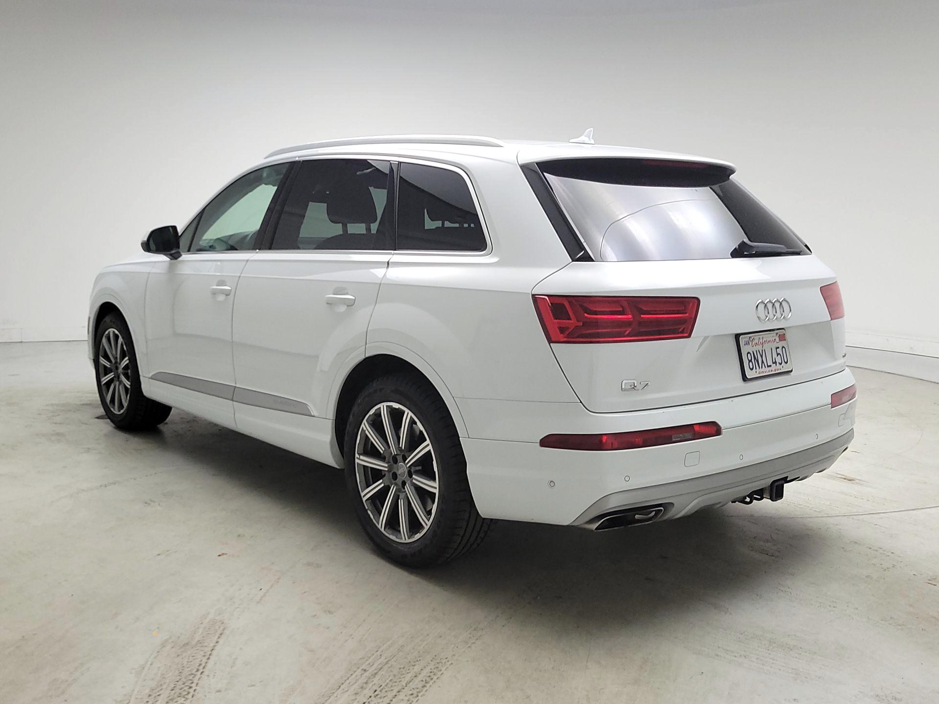 Thumbnail: 2019 Audi Q7 - 7