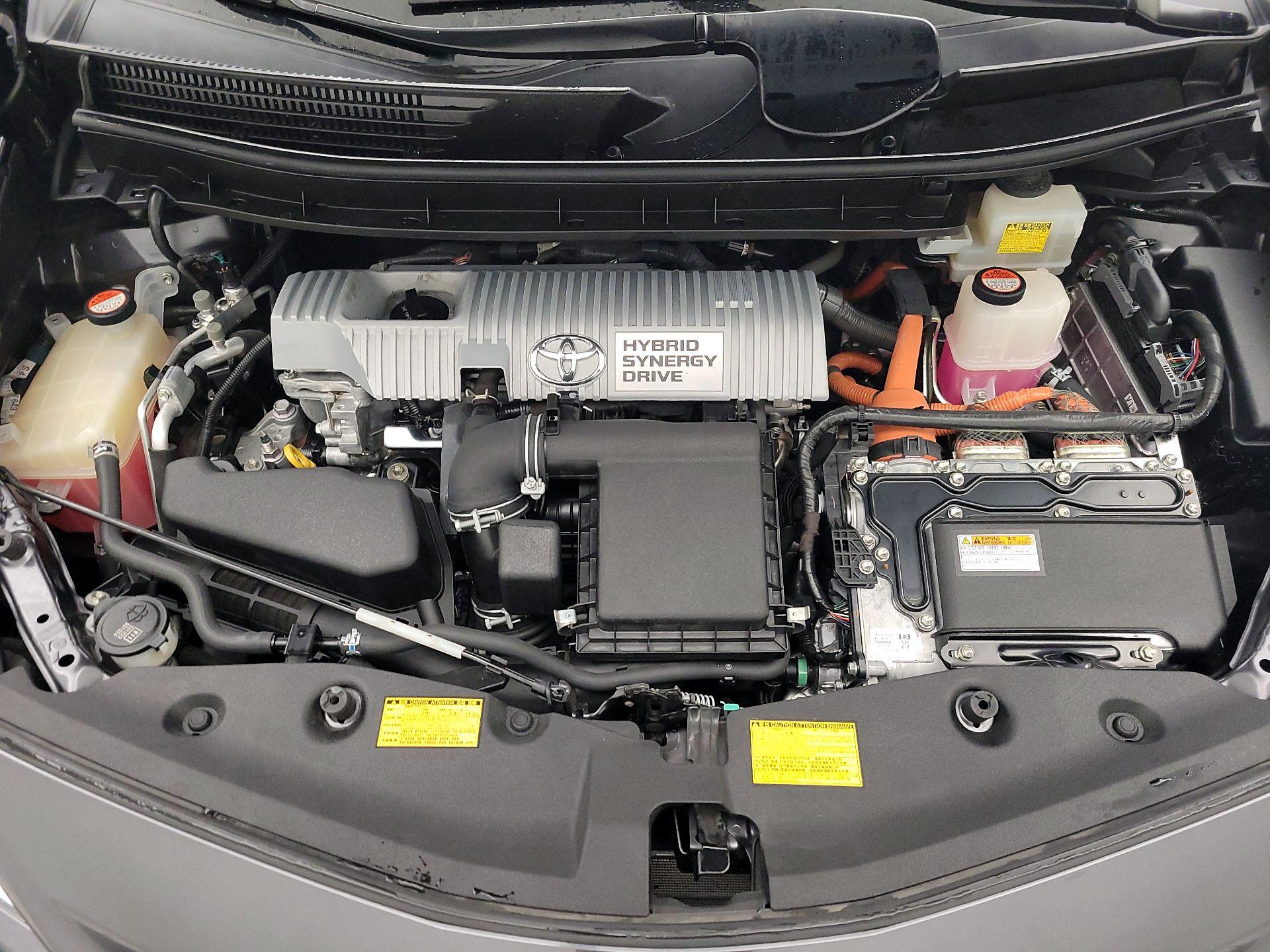 Thumbnail: 2014 Toyota Prius v - 20