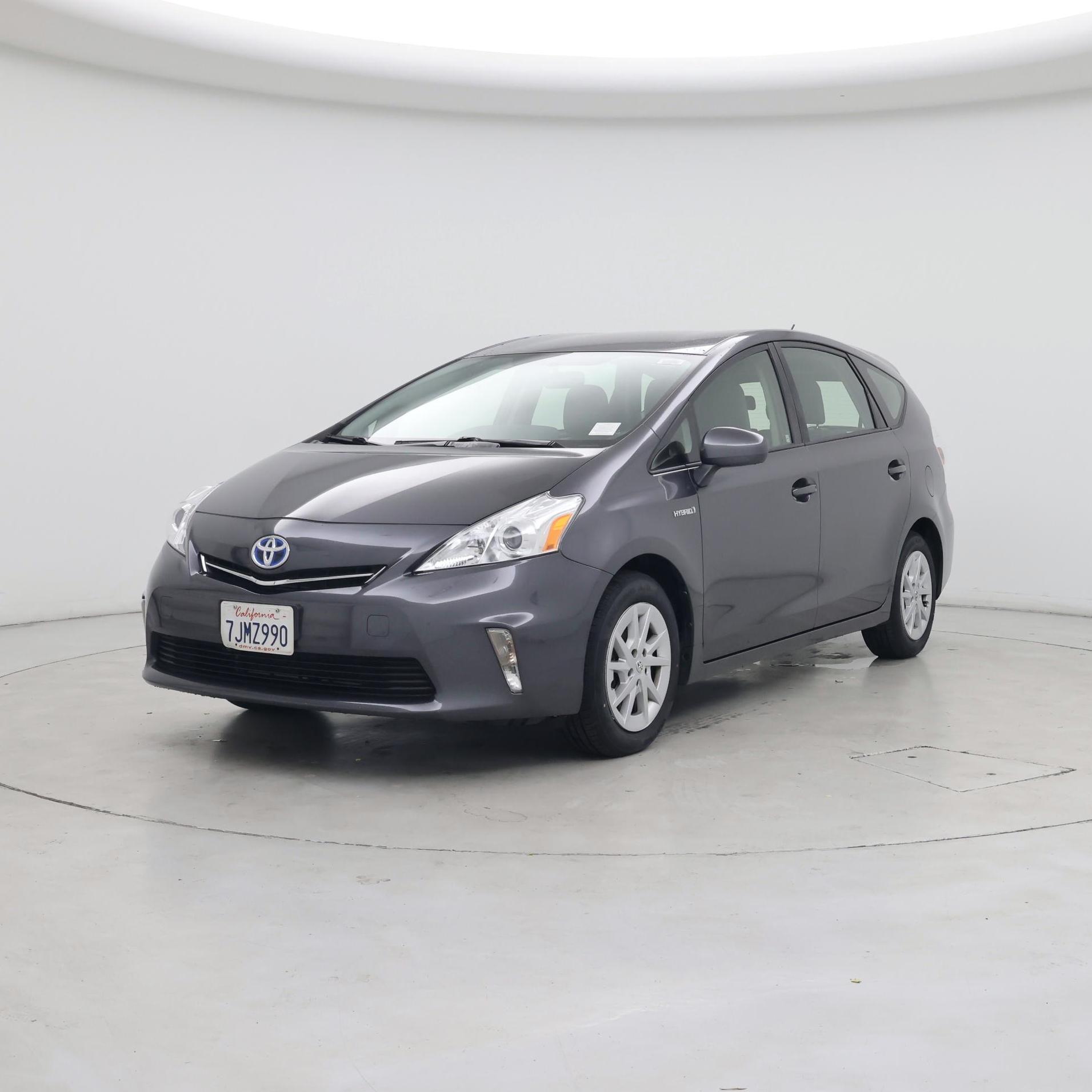 Thumbnail: 2014 Toyota Prius v - 4