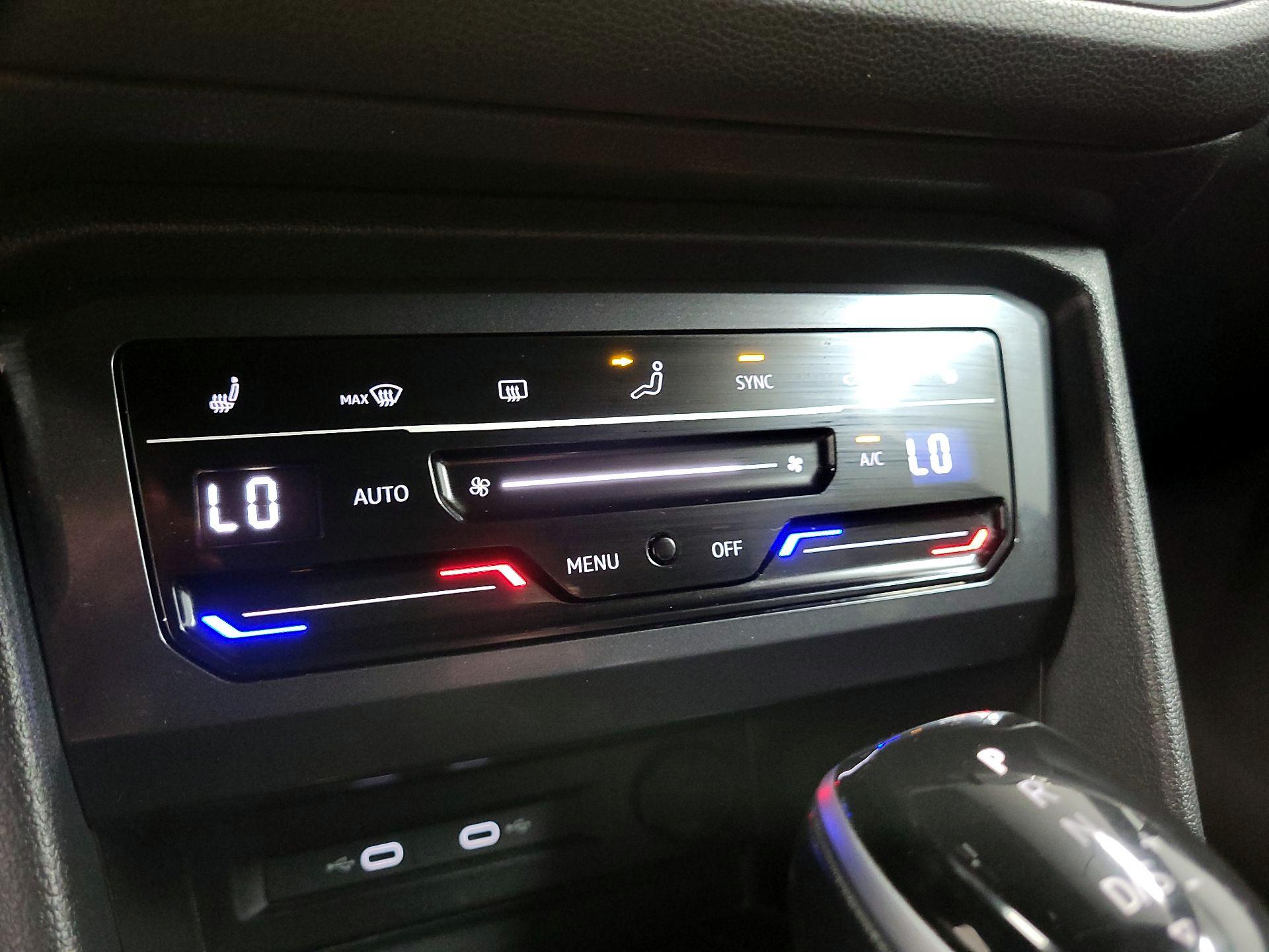 Thumbnail: 2023 Volkswagen Tiguan - 12