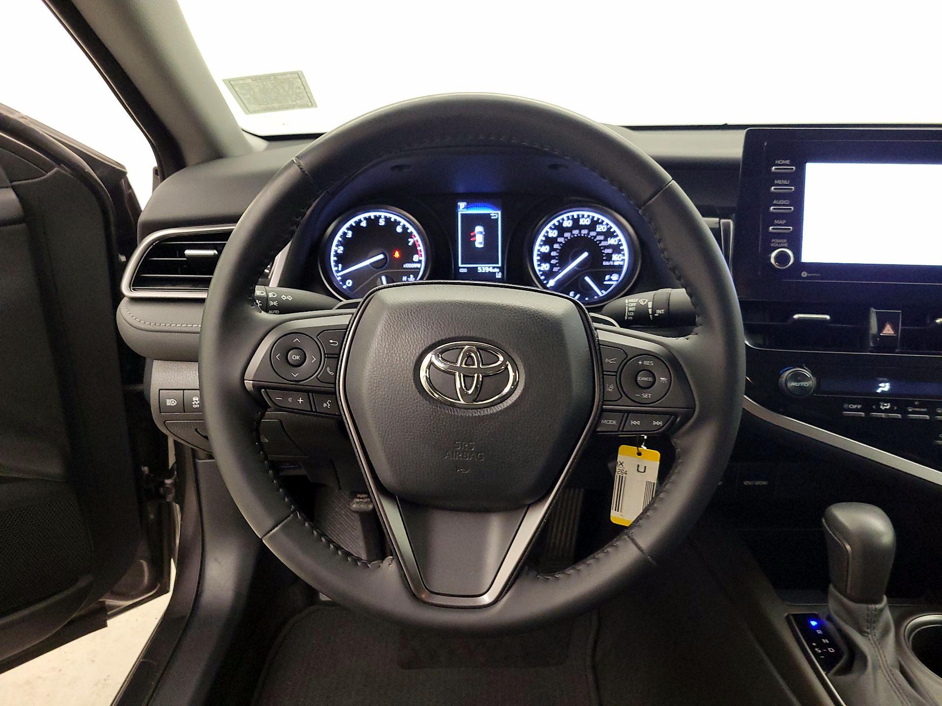 Thumbnail: 2021 Toyota Camry - 10