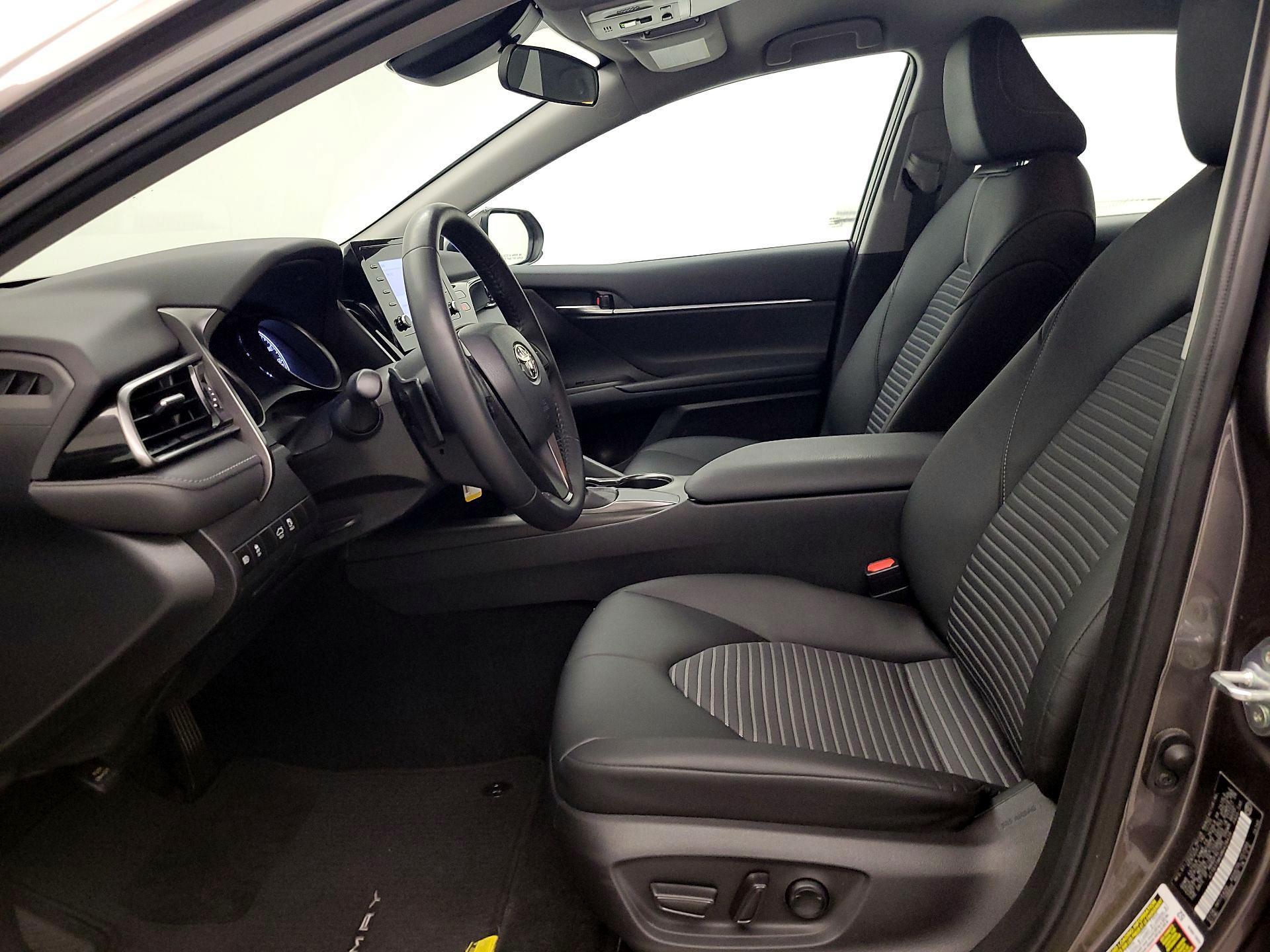 Thumbnail: 2021 Toyota Camry - 11