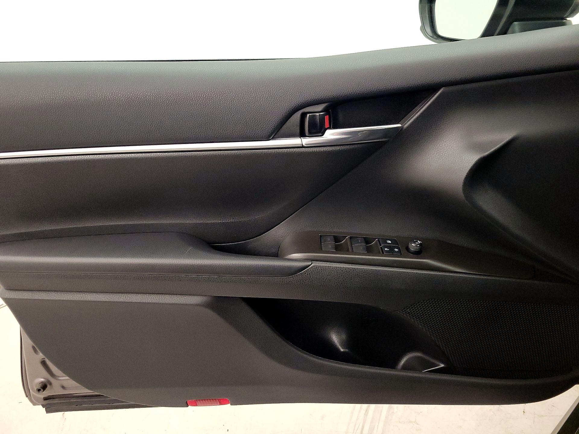 Thumbnail: 2021 Toyota Camry - 12