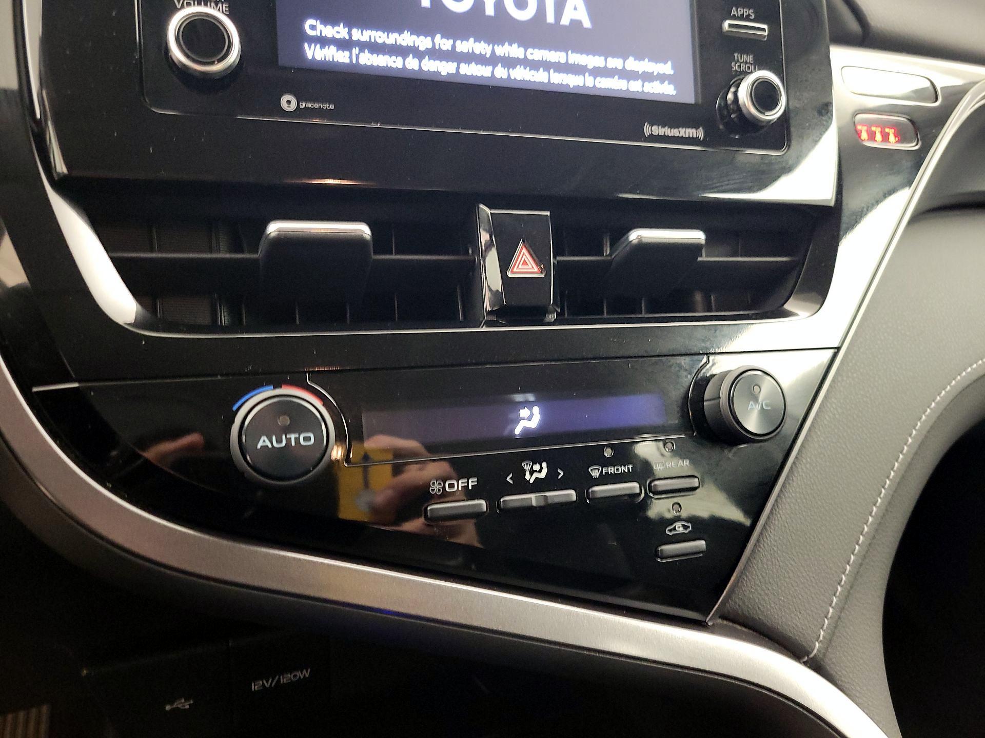 Thumbnail: 2021 Toyota Camry - 16