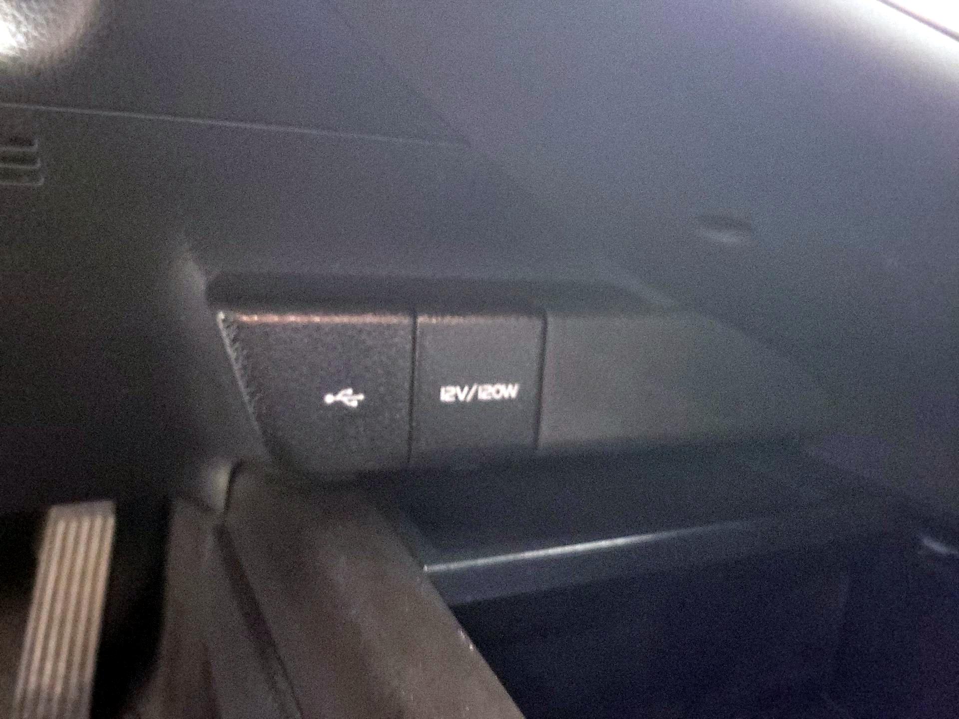 Thumbnail: 2021 Toyota Camry - 18